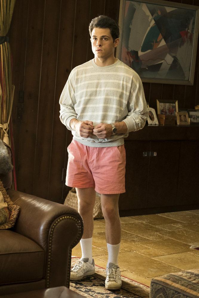 actor Zach Tinker large photo