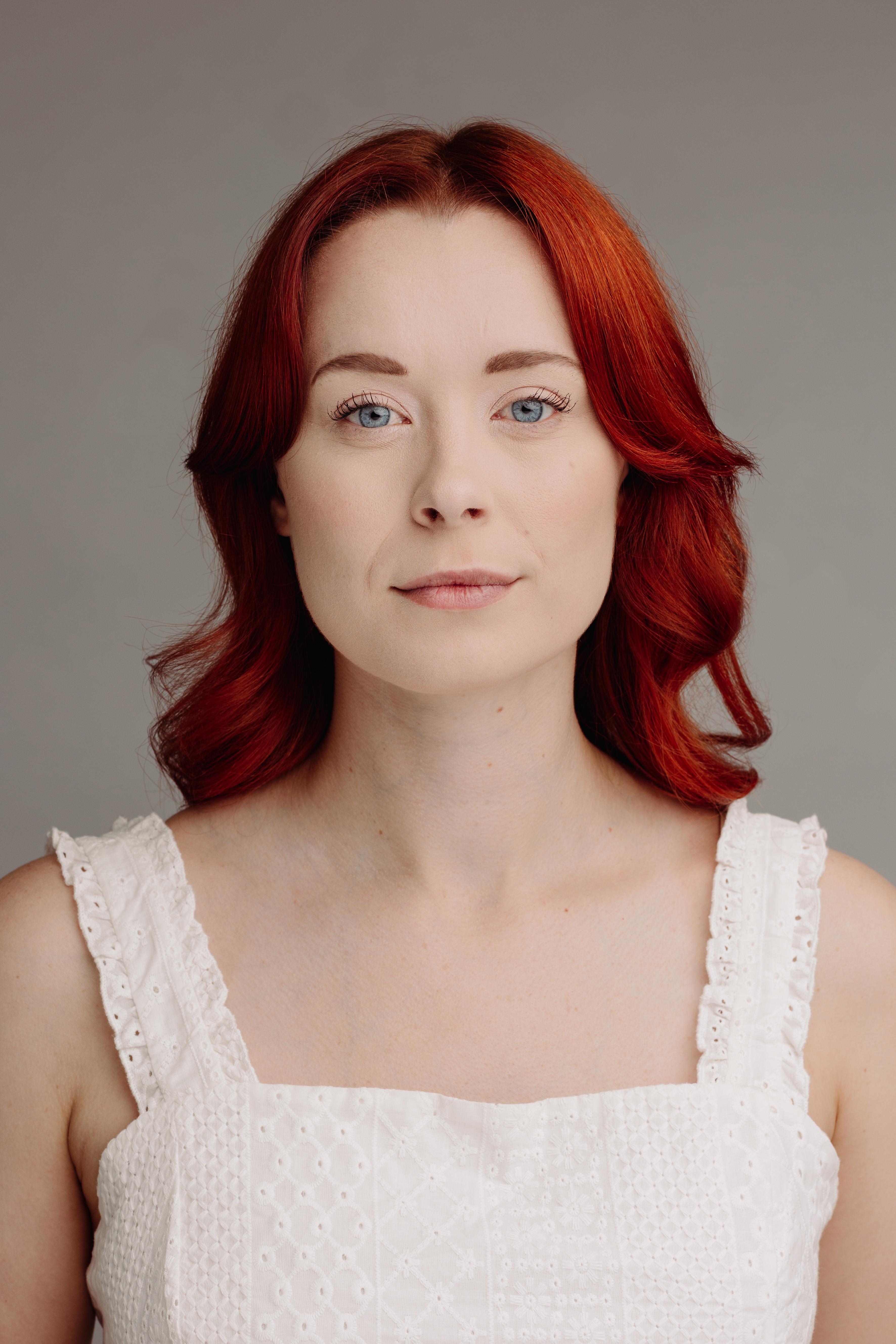 actor Melanie Bahniuk large photo