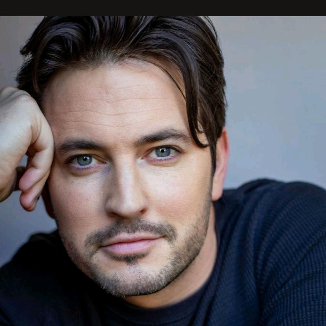 actor Travis Caldwell large photo