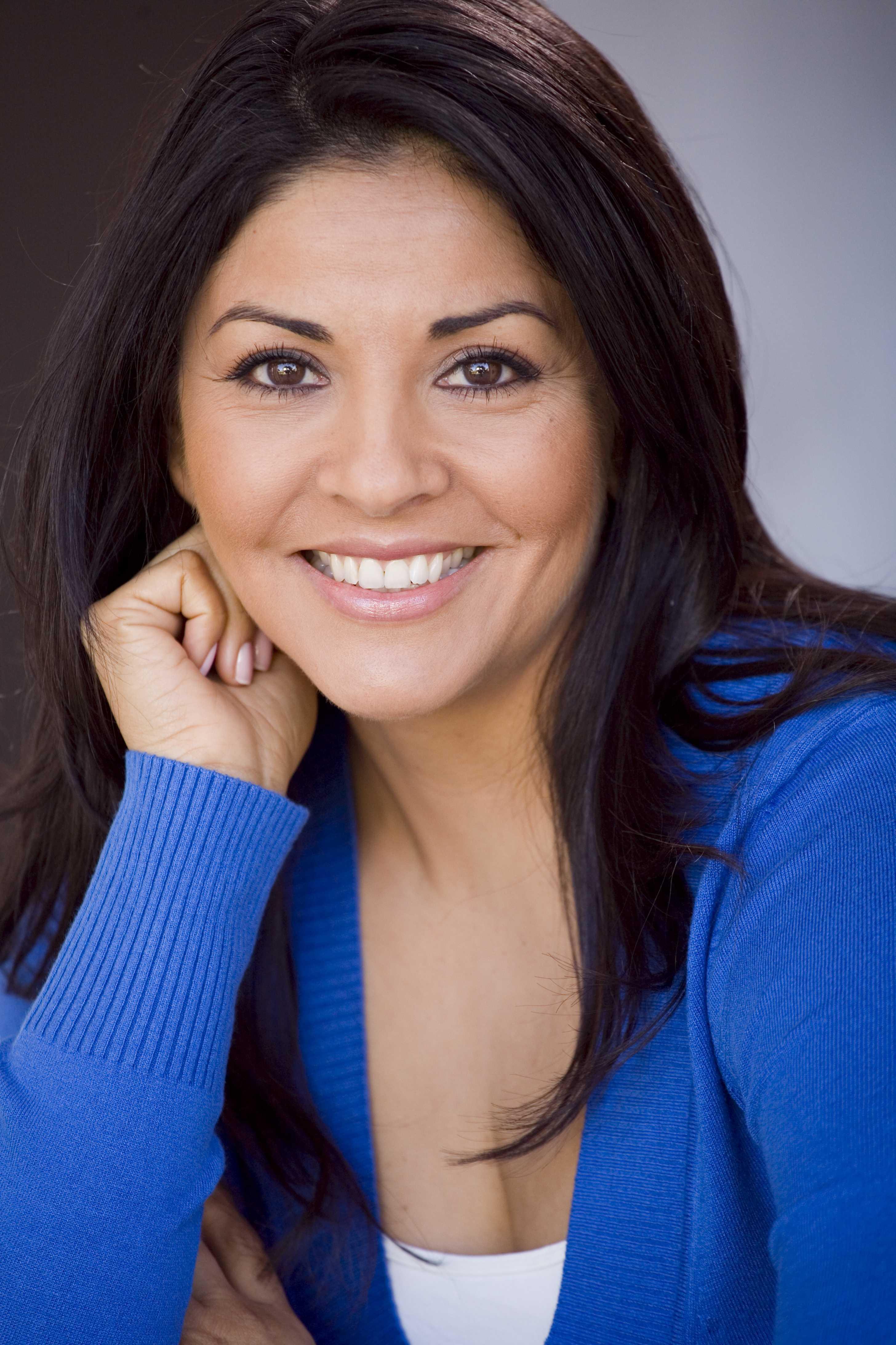 actor Mónica Guzmán large photo