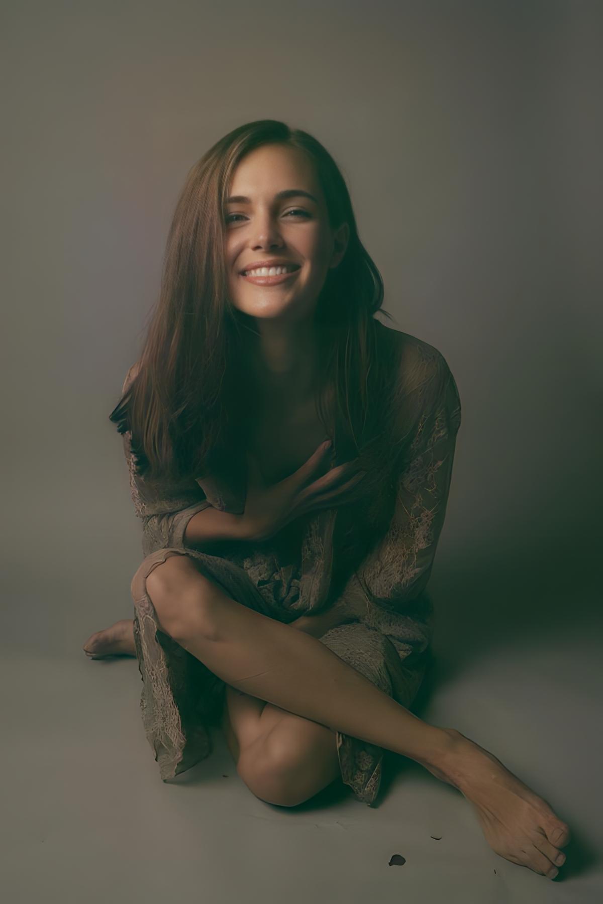 actor Evanne Friedmann large photo