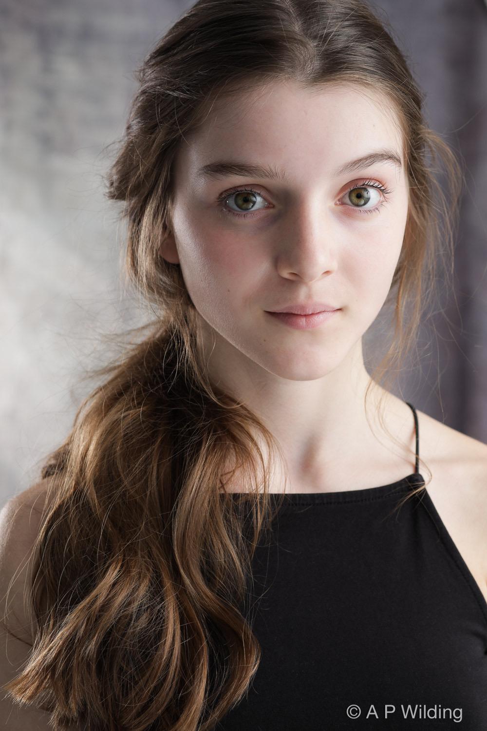 actor Izzy Billingham large photo