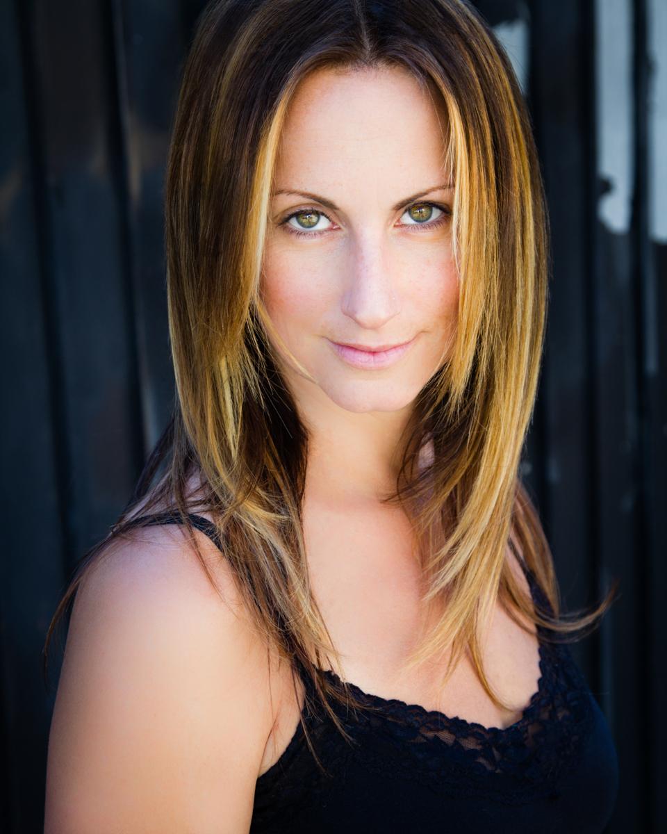 actor Amanda Barton large photo