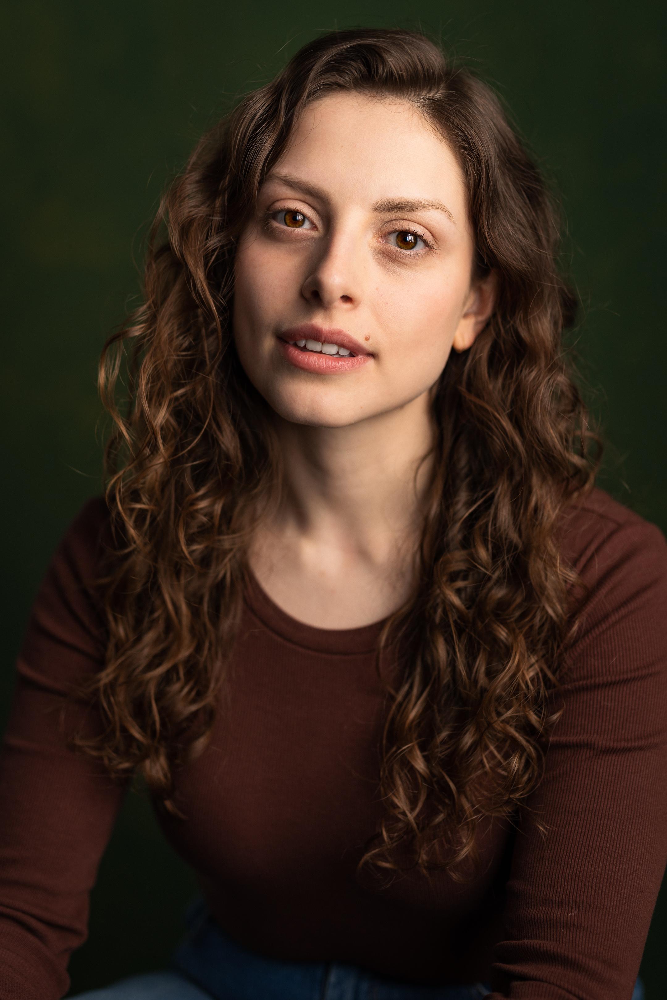 actor Elena Delia large photo