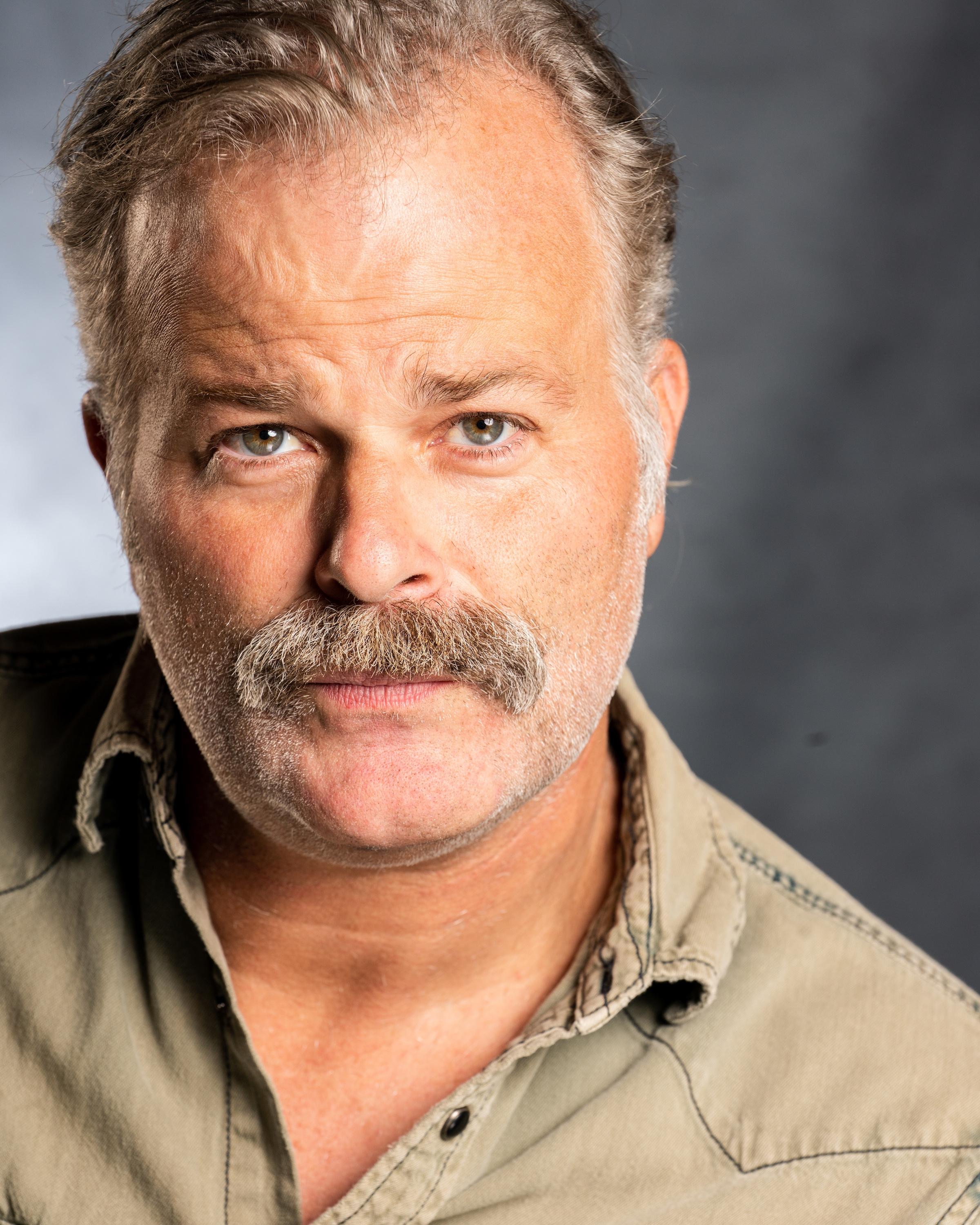 actor Frank Krueger large photo