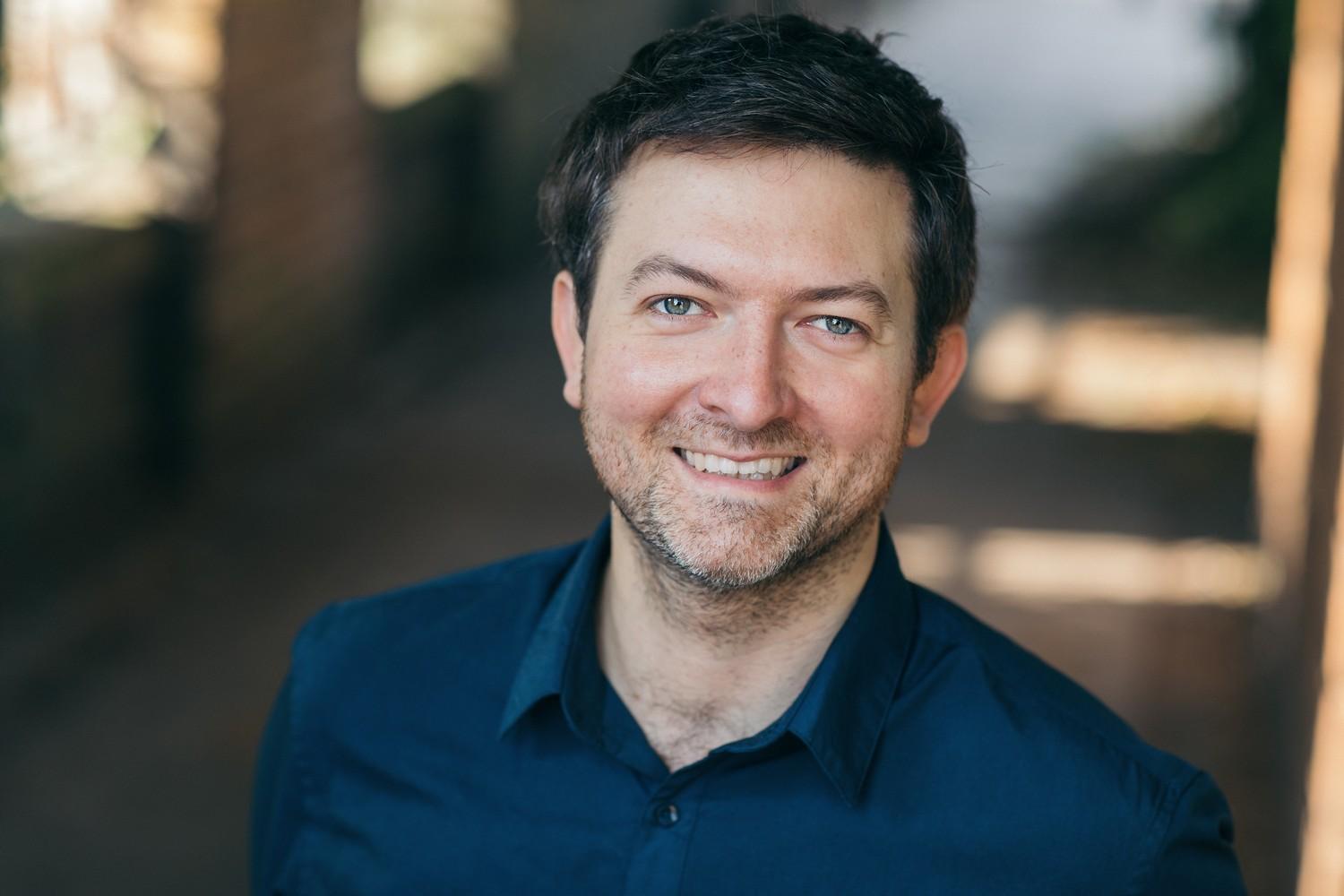 actor Matt Houlihan large photo