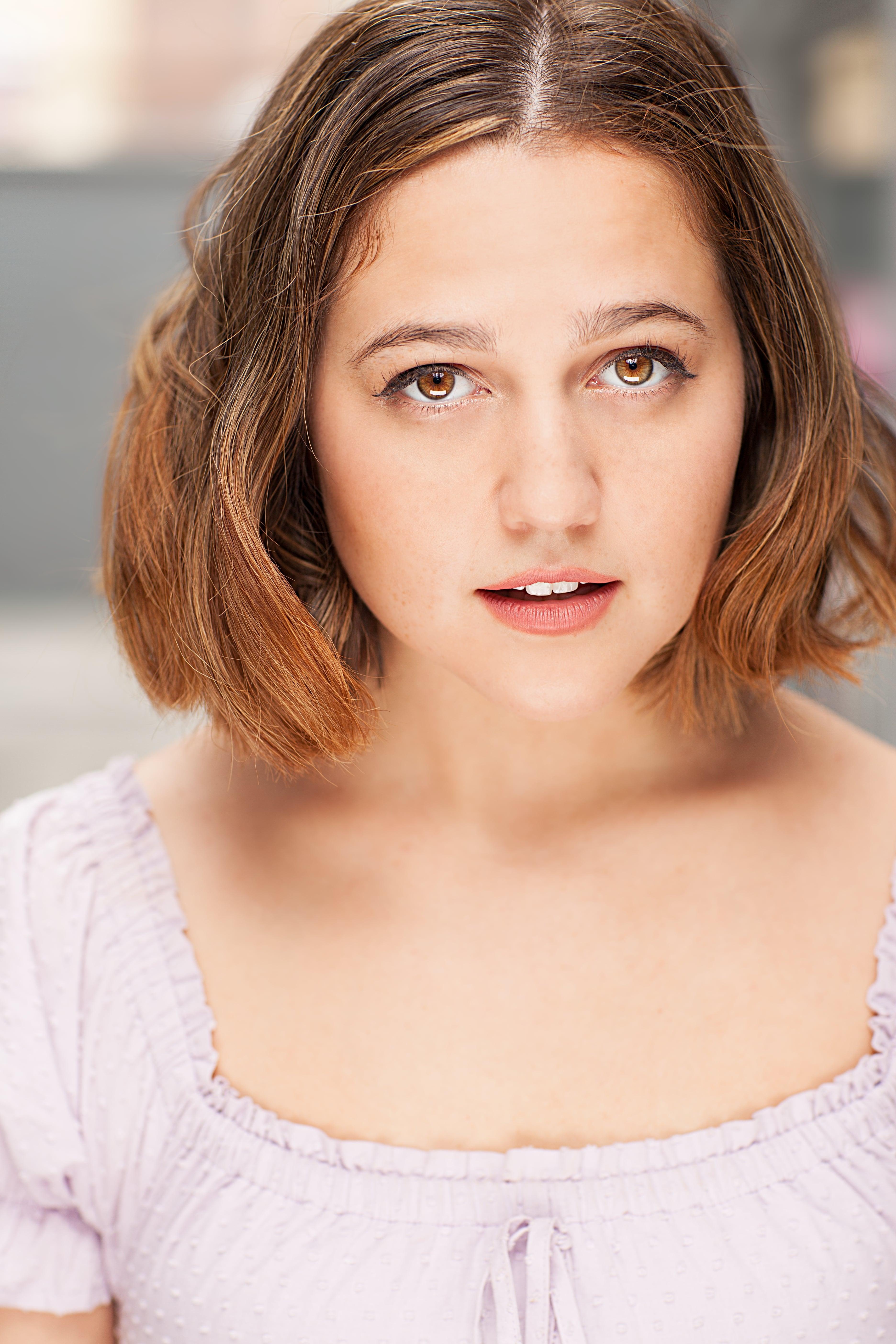 actor Tori Carew large photo