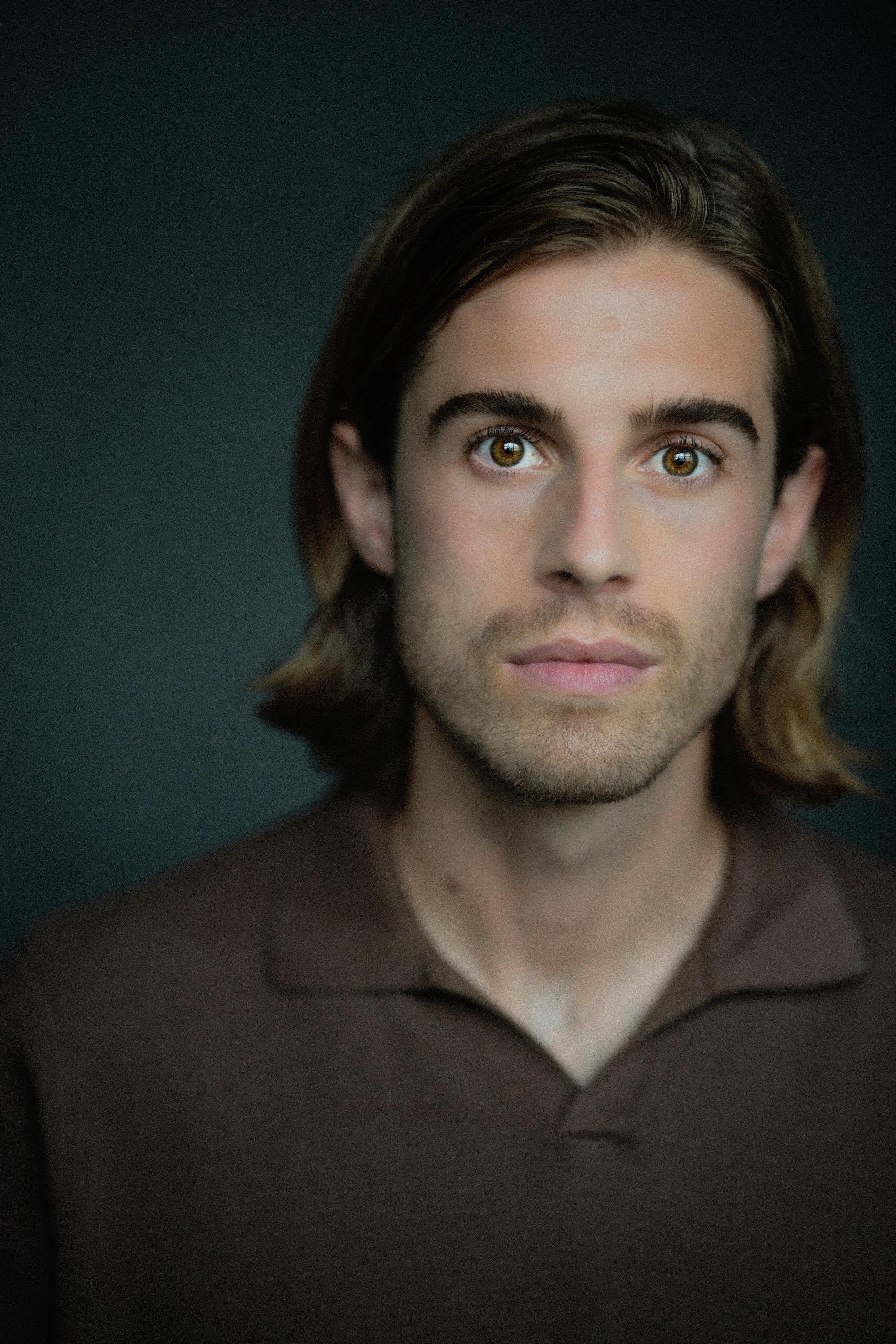 actor Joey Phillips large photo