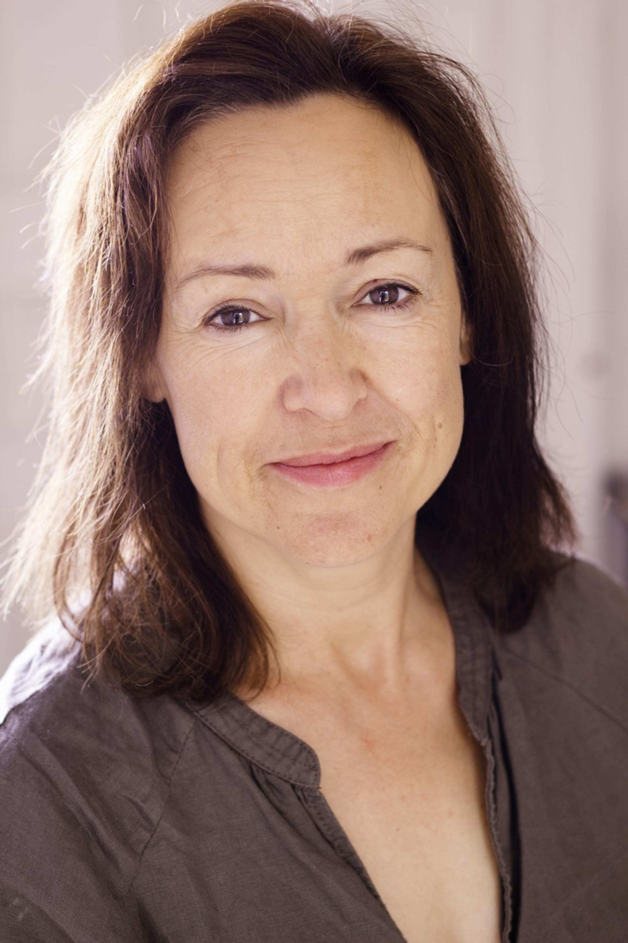 actor Isobel Mebus large photo