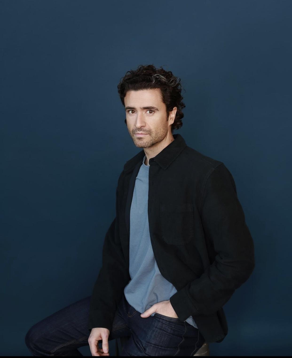 actor Ryan Graham large photo