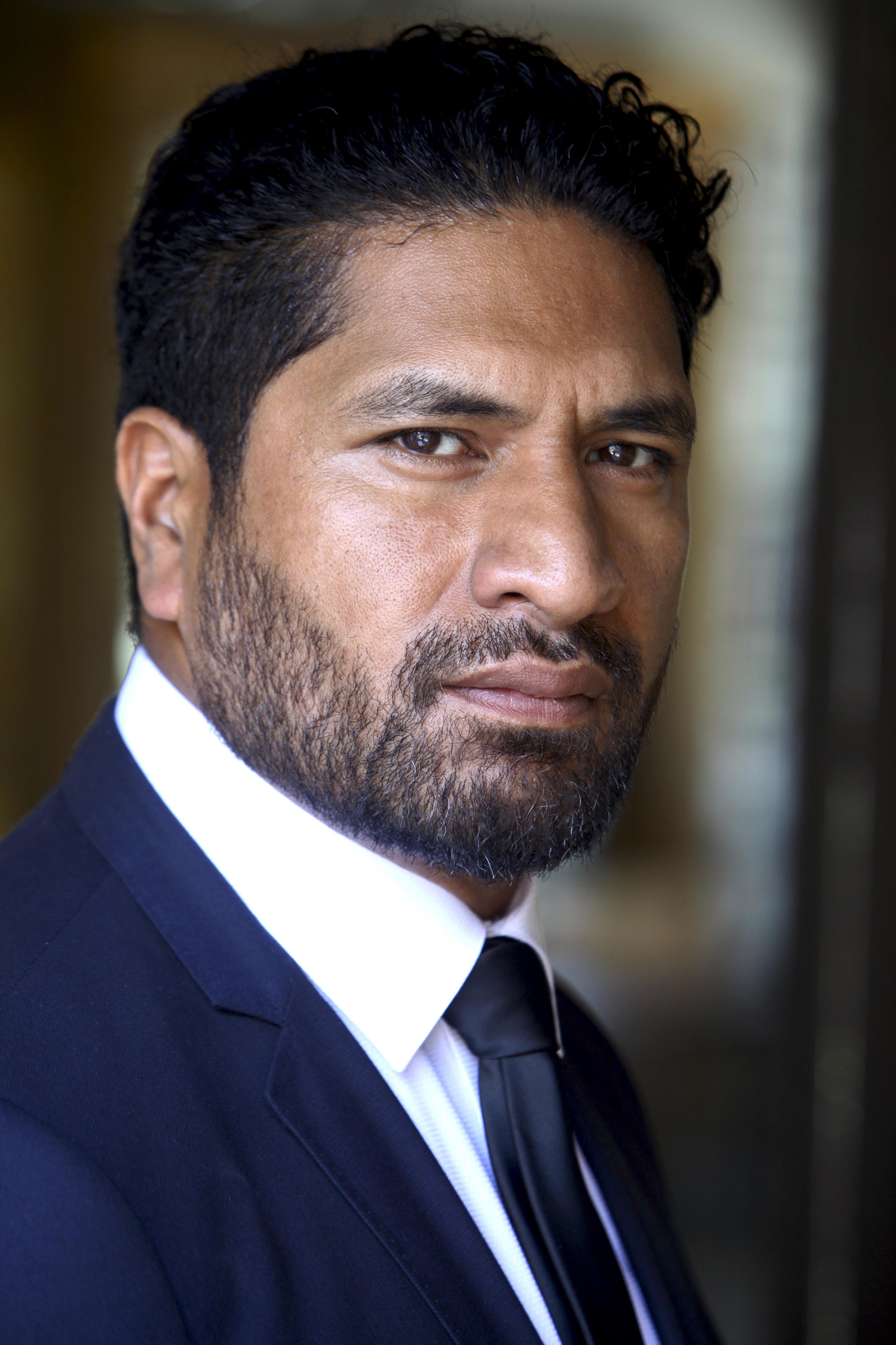 actor Sala Baker large photo