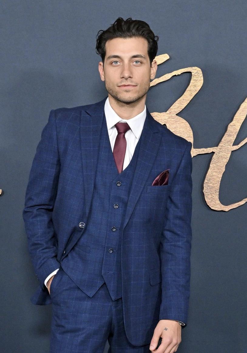 actor Rob Raco large photo