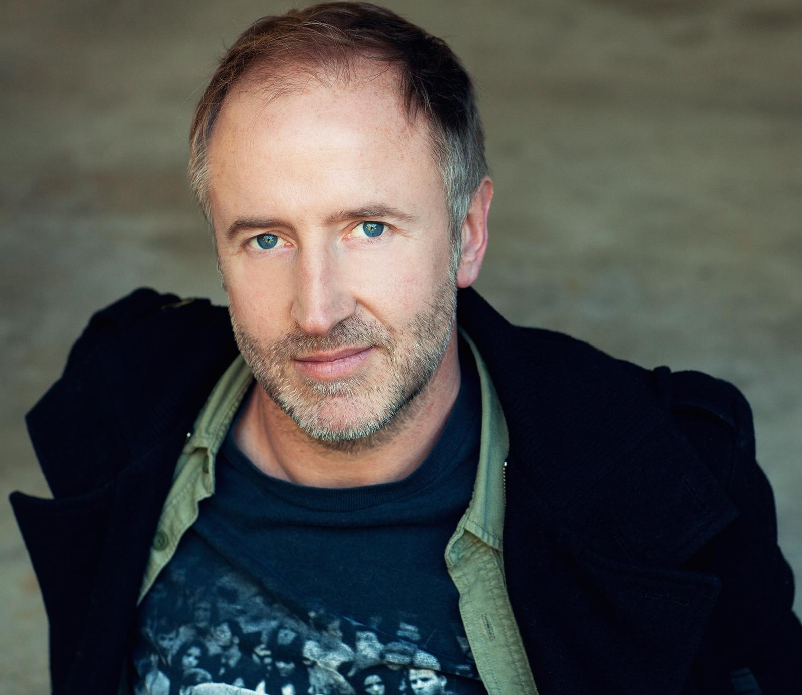 actor Adam Gardiner large photo