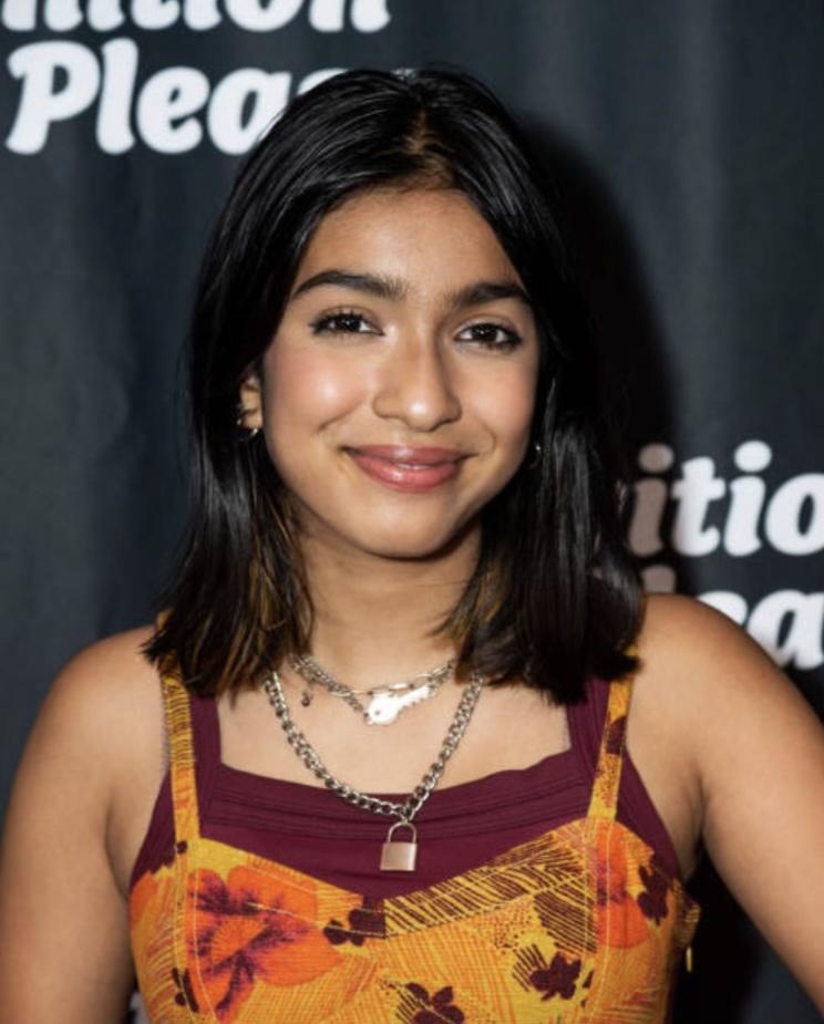 actor Maya Kapoor large photo