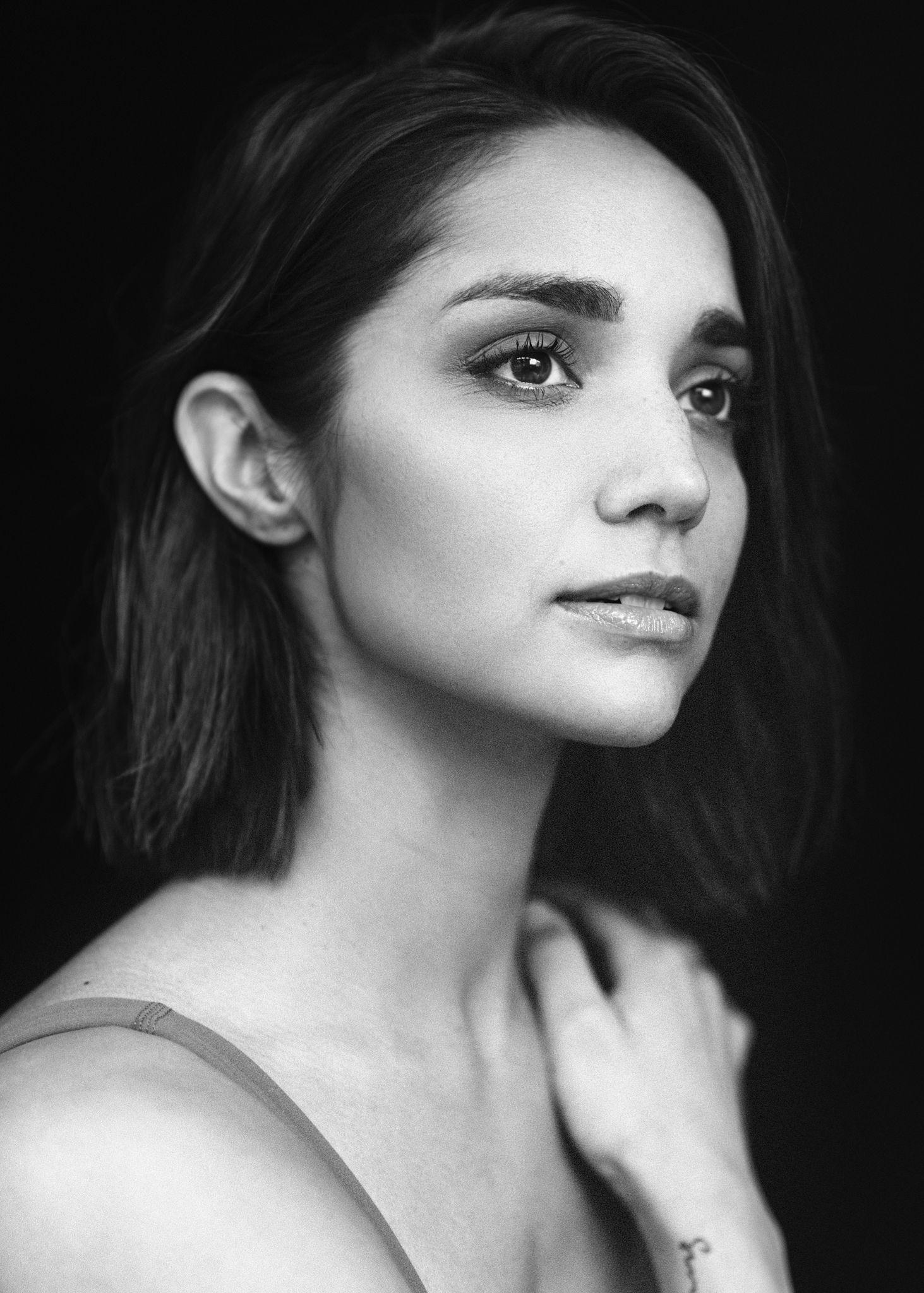 actor Alisha-Marie Ahamed large photo