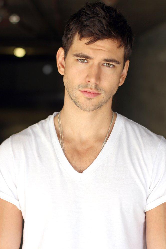 actor Will Carlson large photo