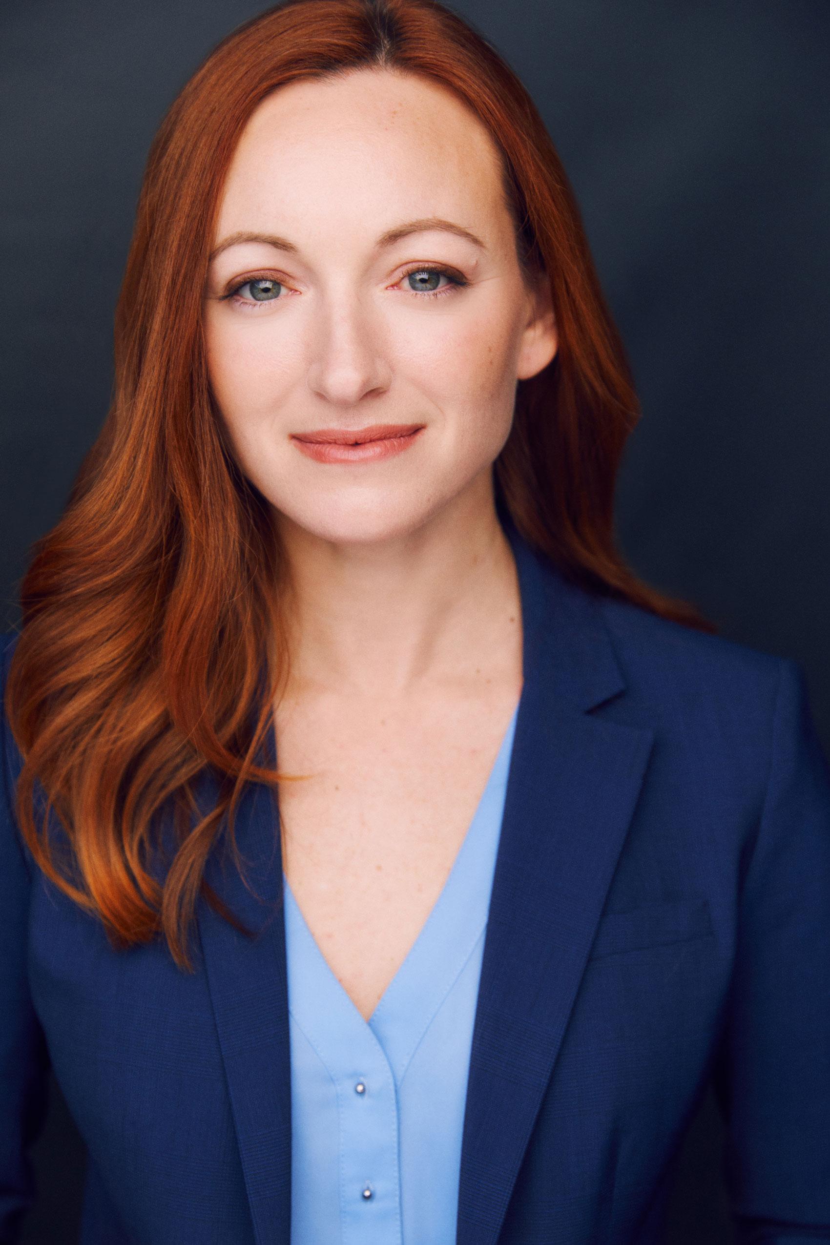 actor Julie Ek large photo