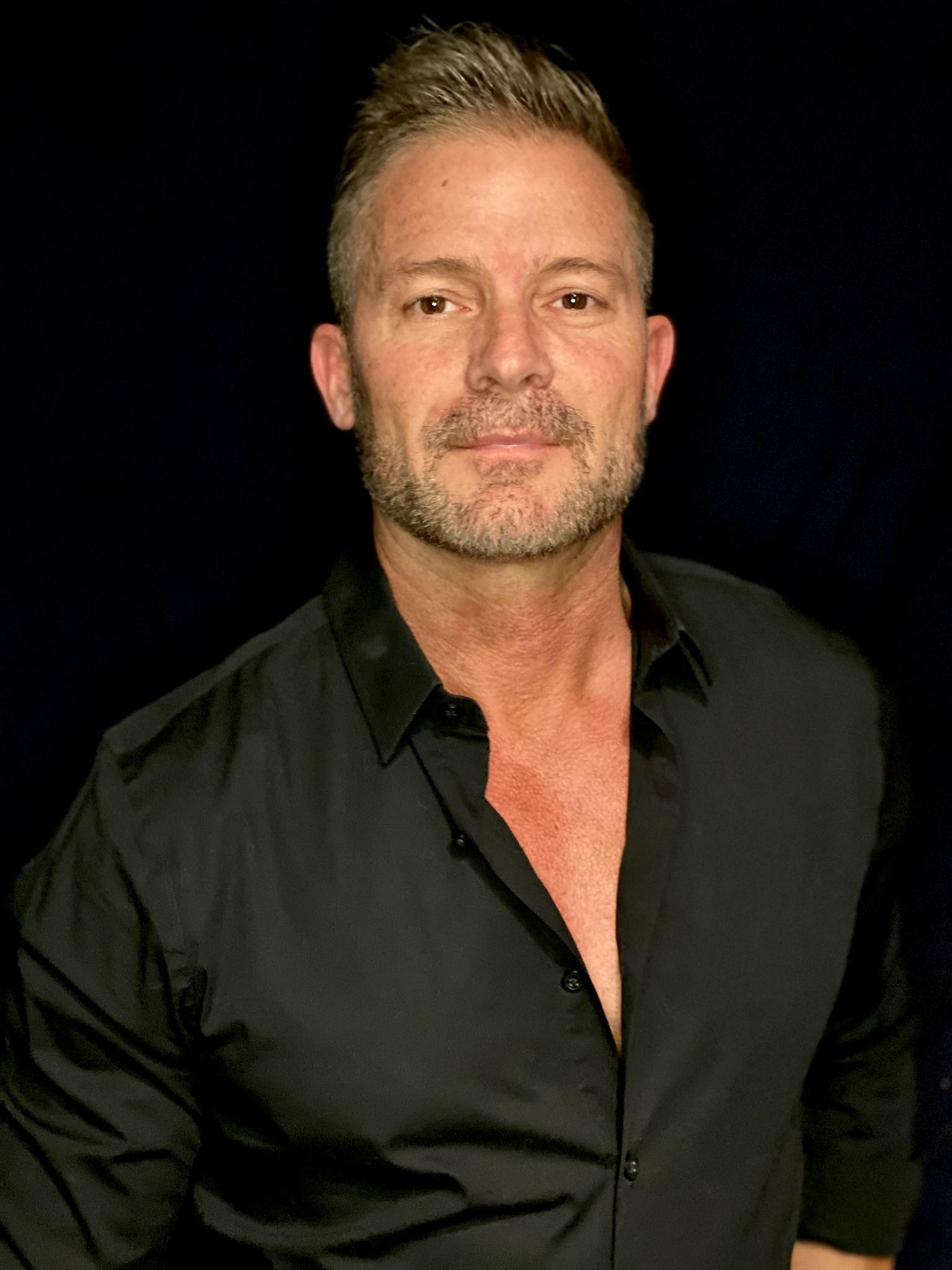 actor Gregory R. Armstrong large photo