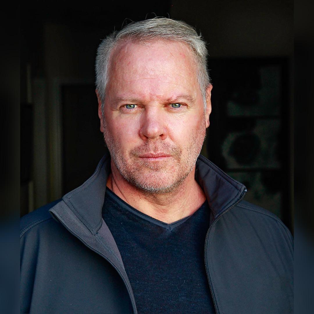 actor Dan Warner large photo