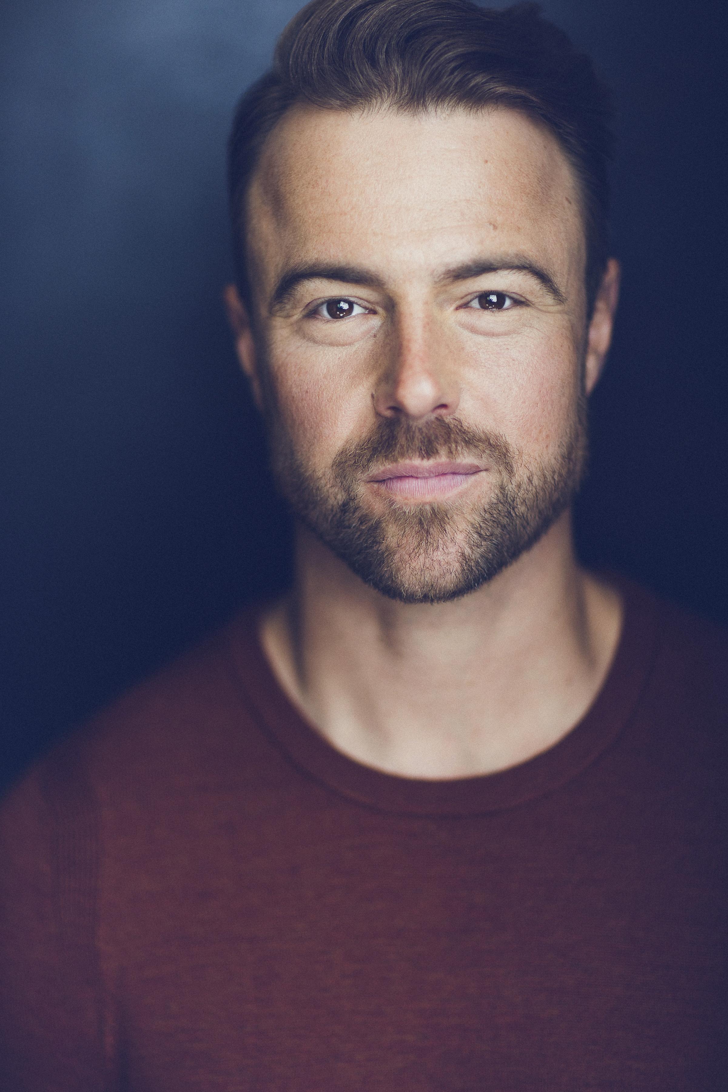 actor Gabe Bowling large photo