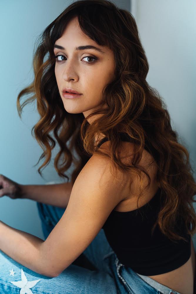 actor Ani Mesa large photo