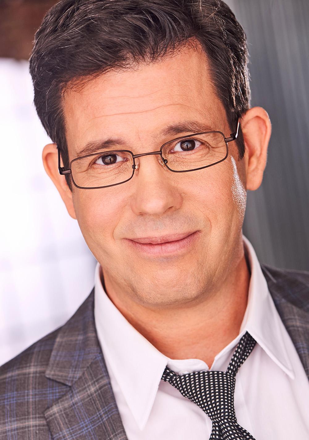 actor Michael Faulkner large photo