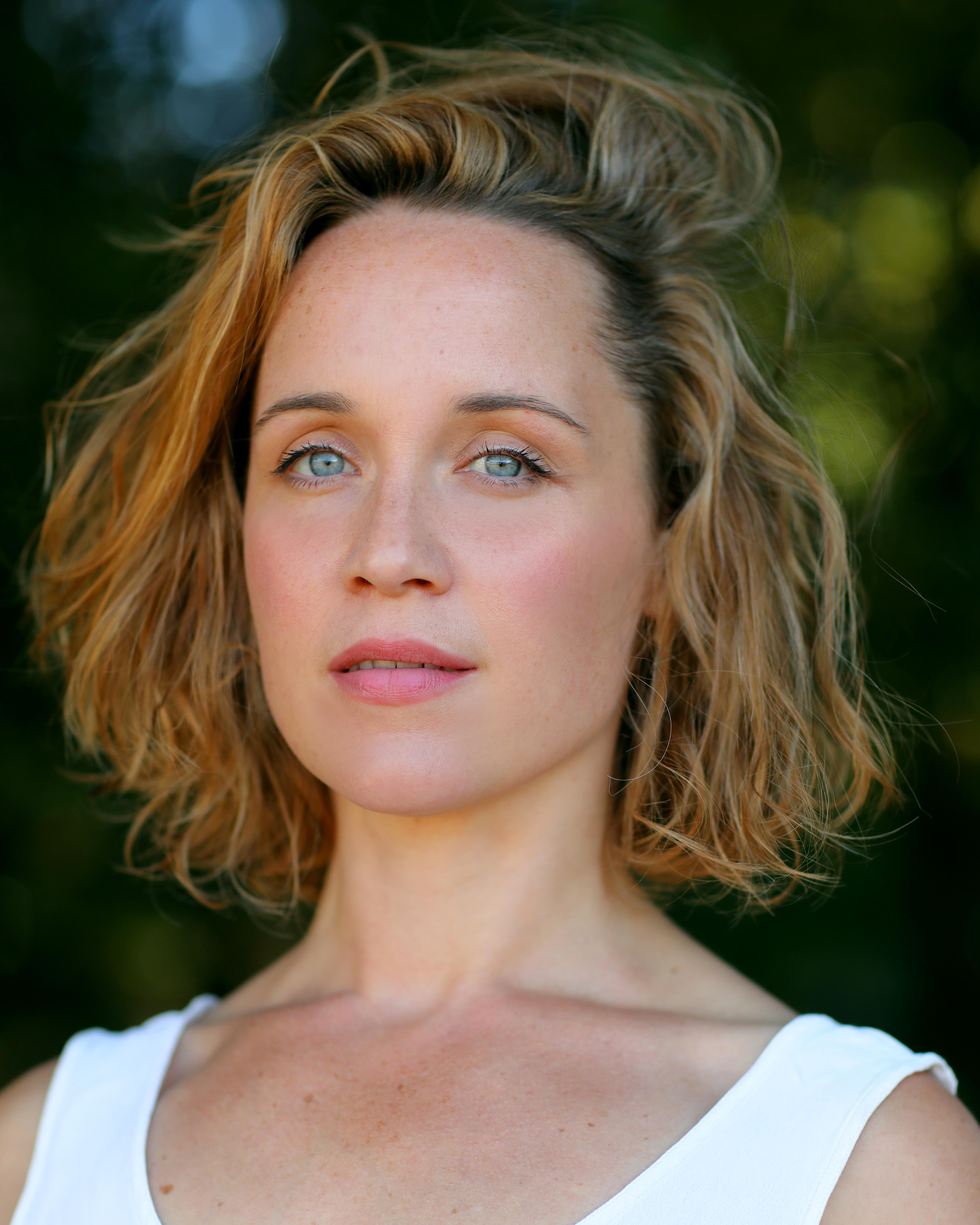 actor Scarlett Alice Johnson large photo