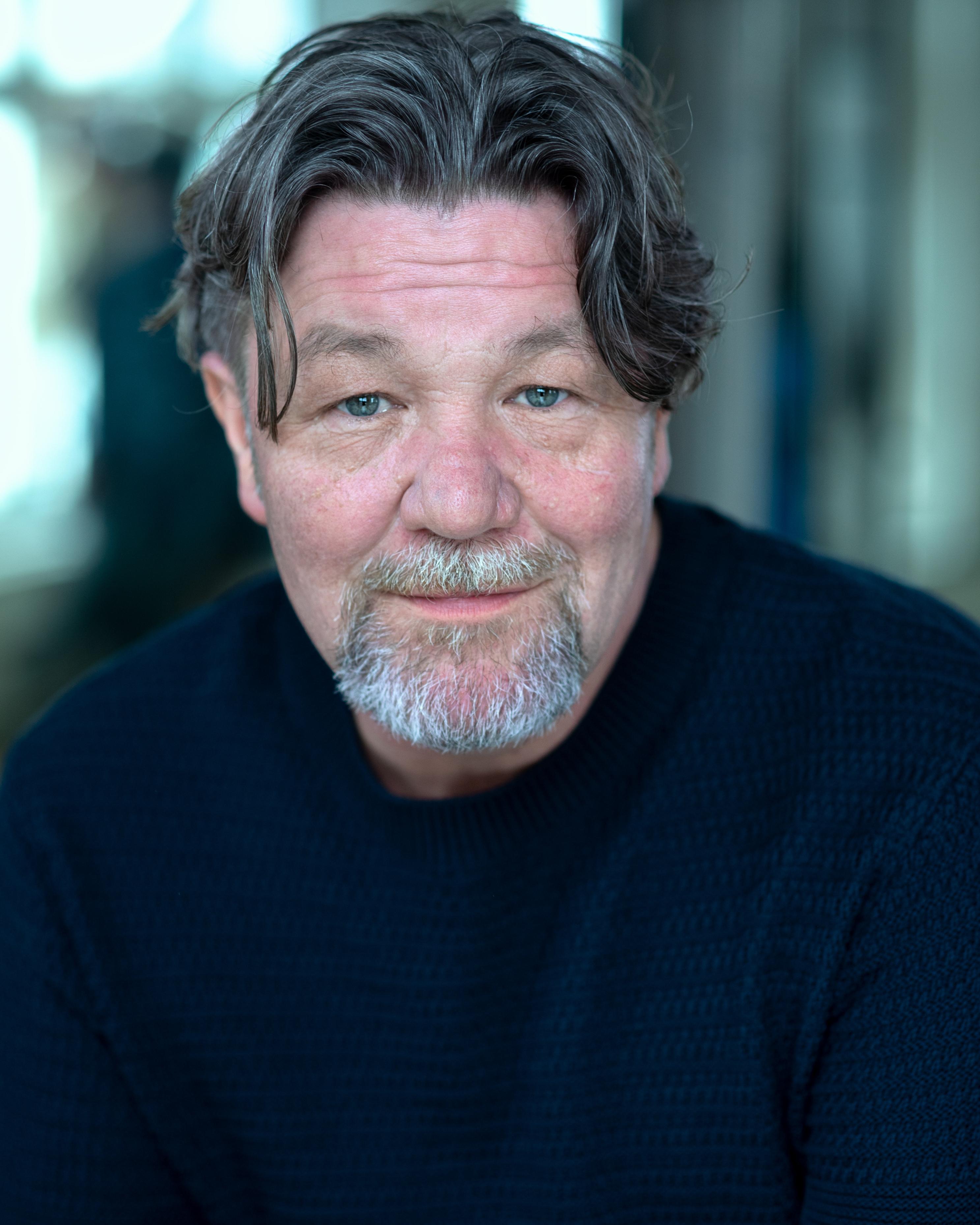 actor Clive Brunt large photo