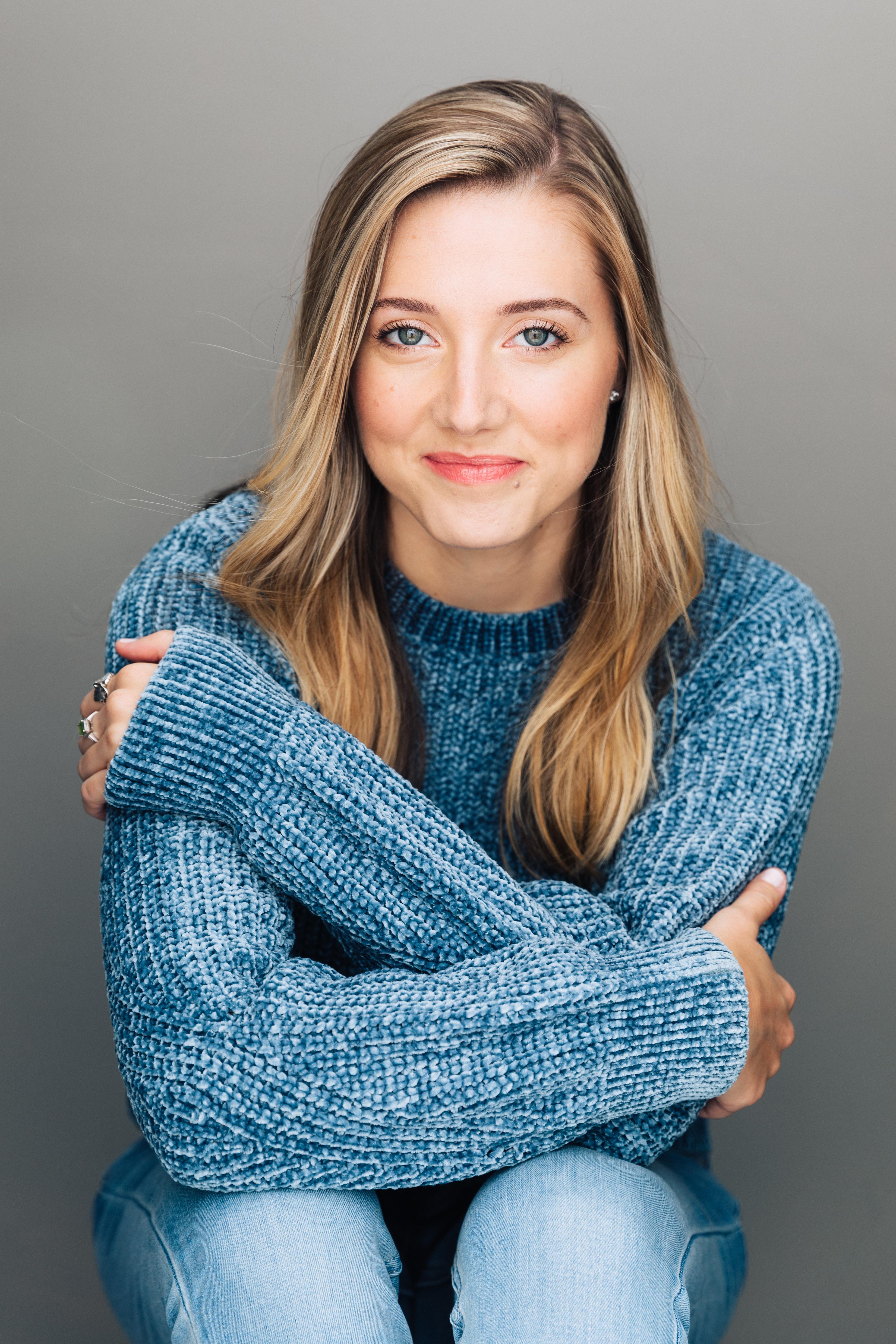 actor Katy Wilson large photo