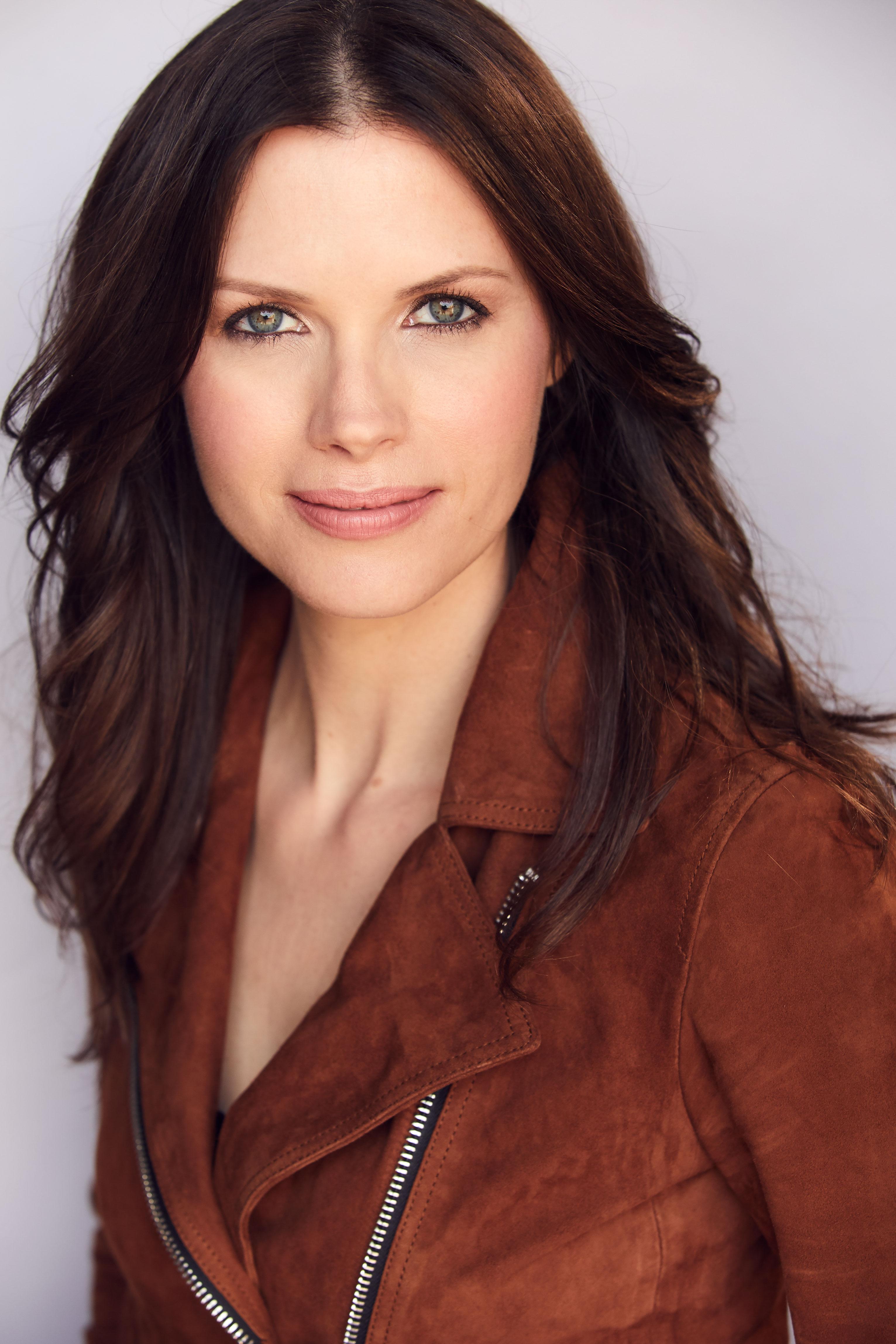 actor Sarah J. Cornelius large photo