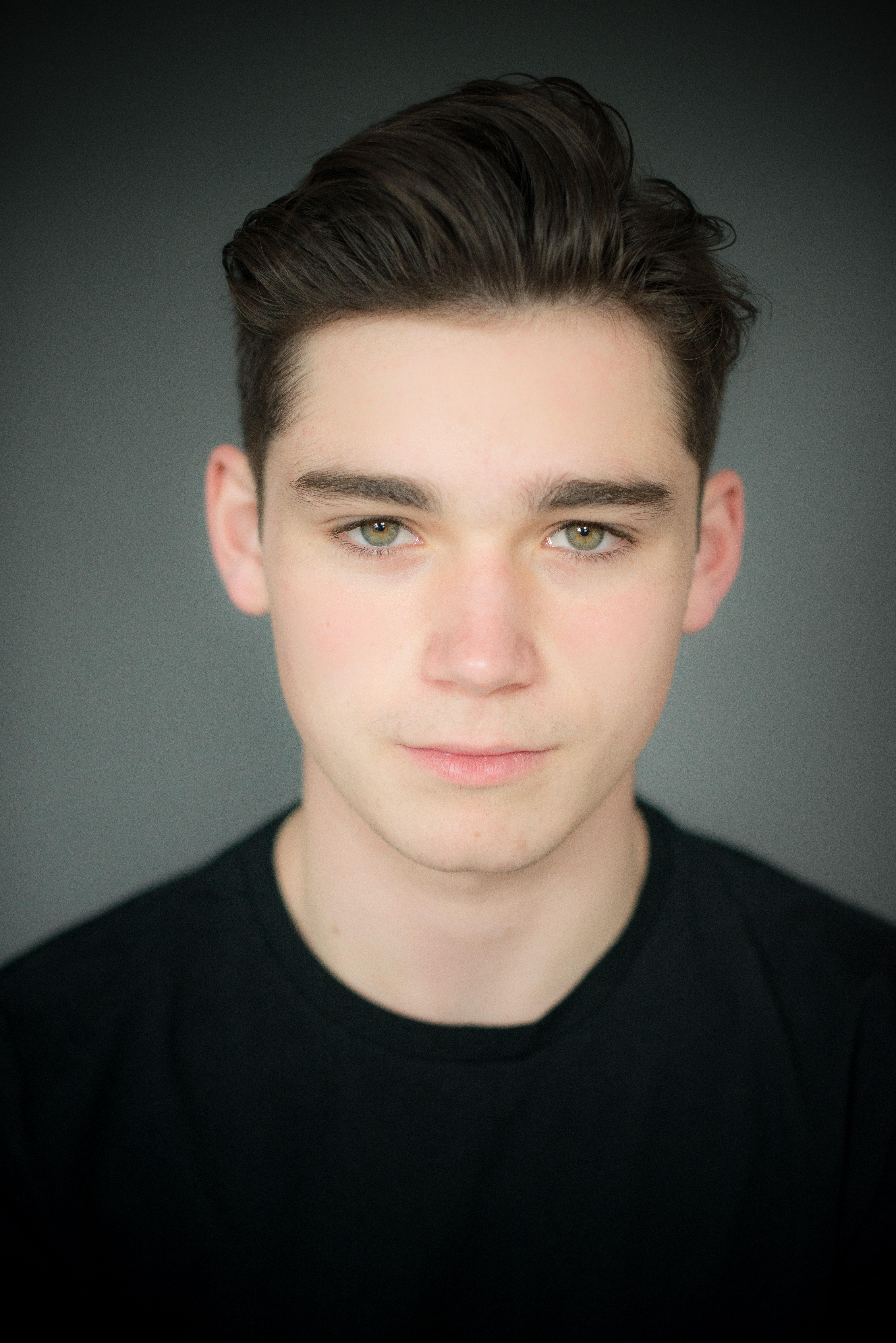 actor Sidney Johnston large photo