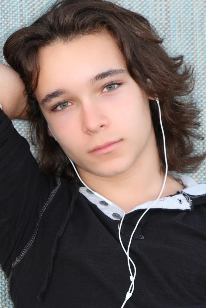 actor Dalton Cyr large photo