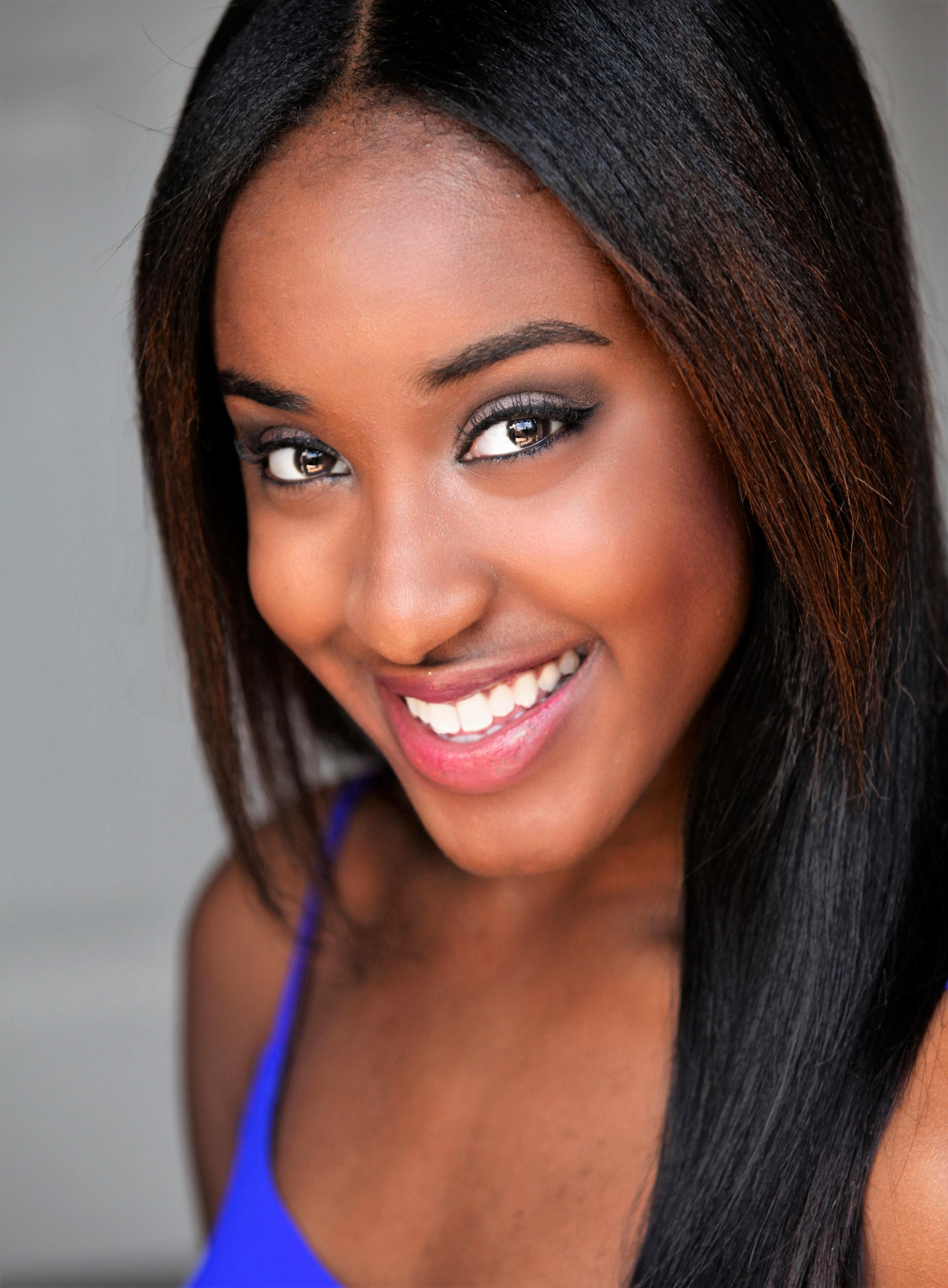 actor Keturah Cerrone large photo