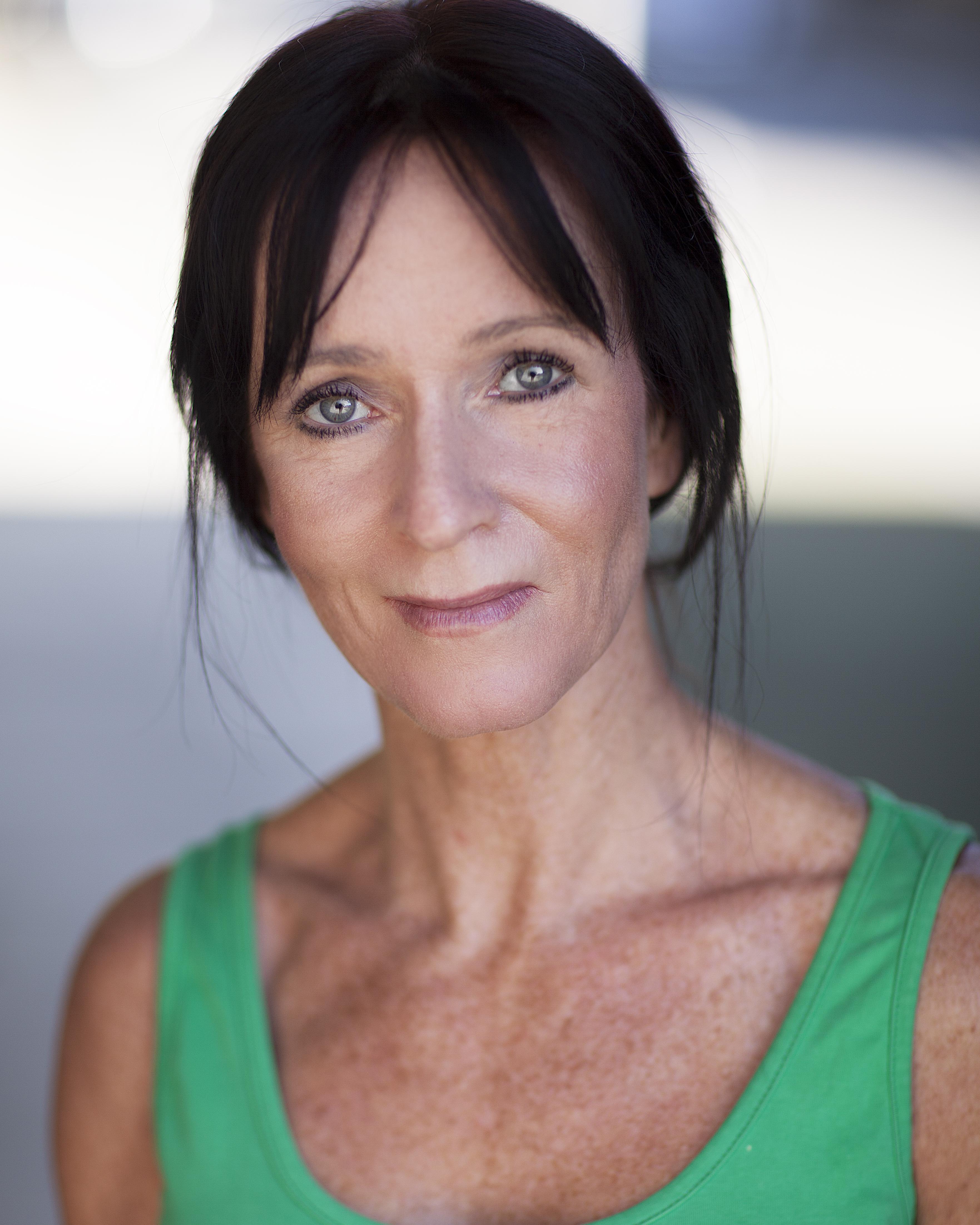 actor Jo Dyson large photo