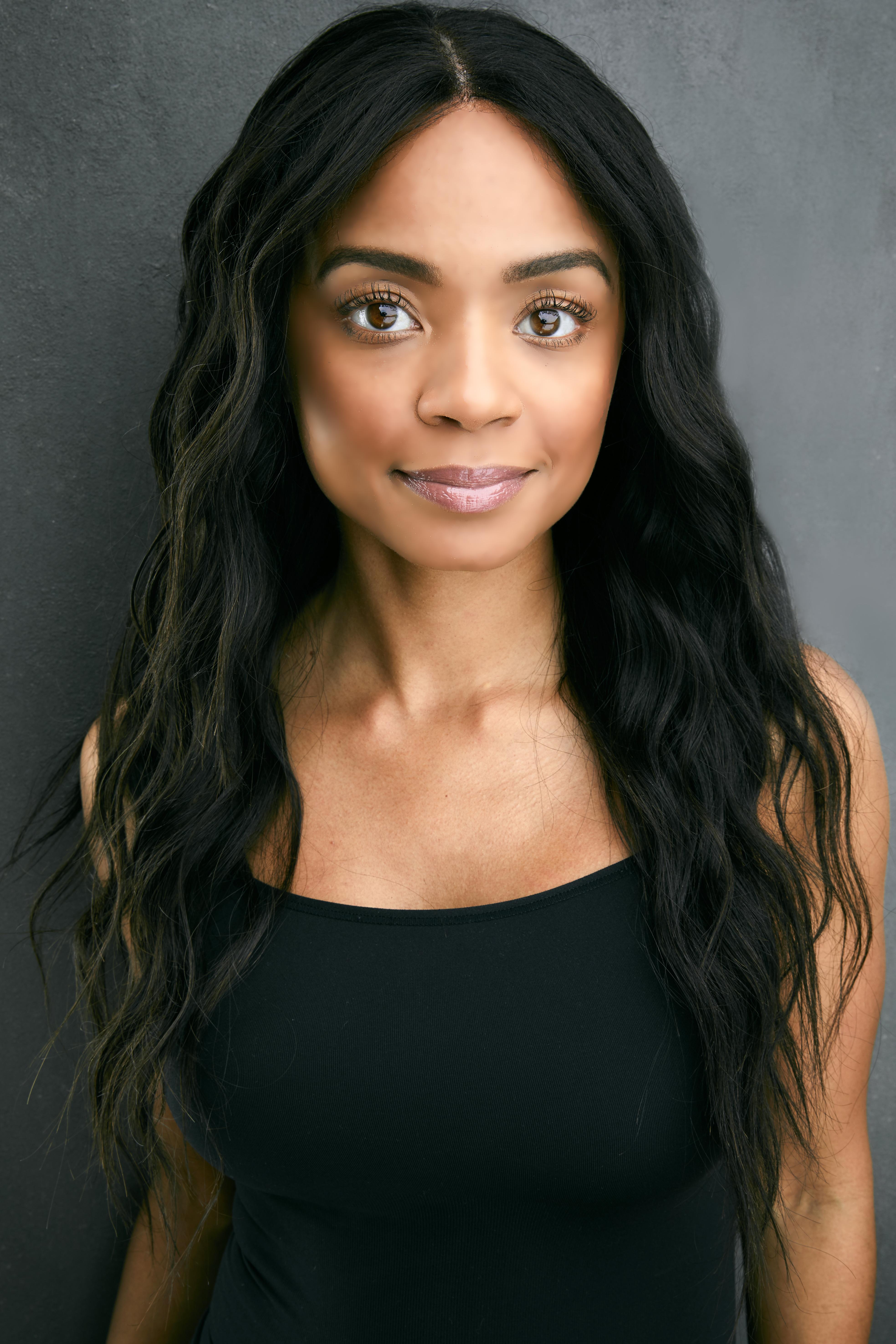 actor Tyra Colar large photo