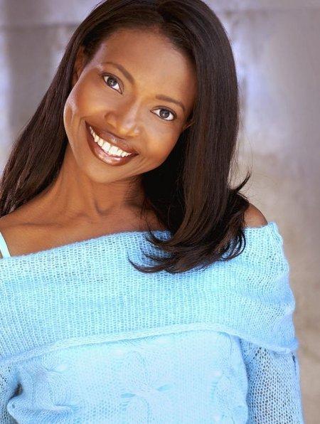 actor Cynthia Calhoun large photo