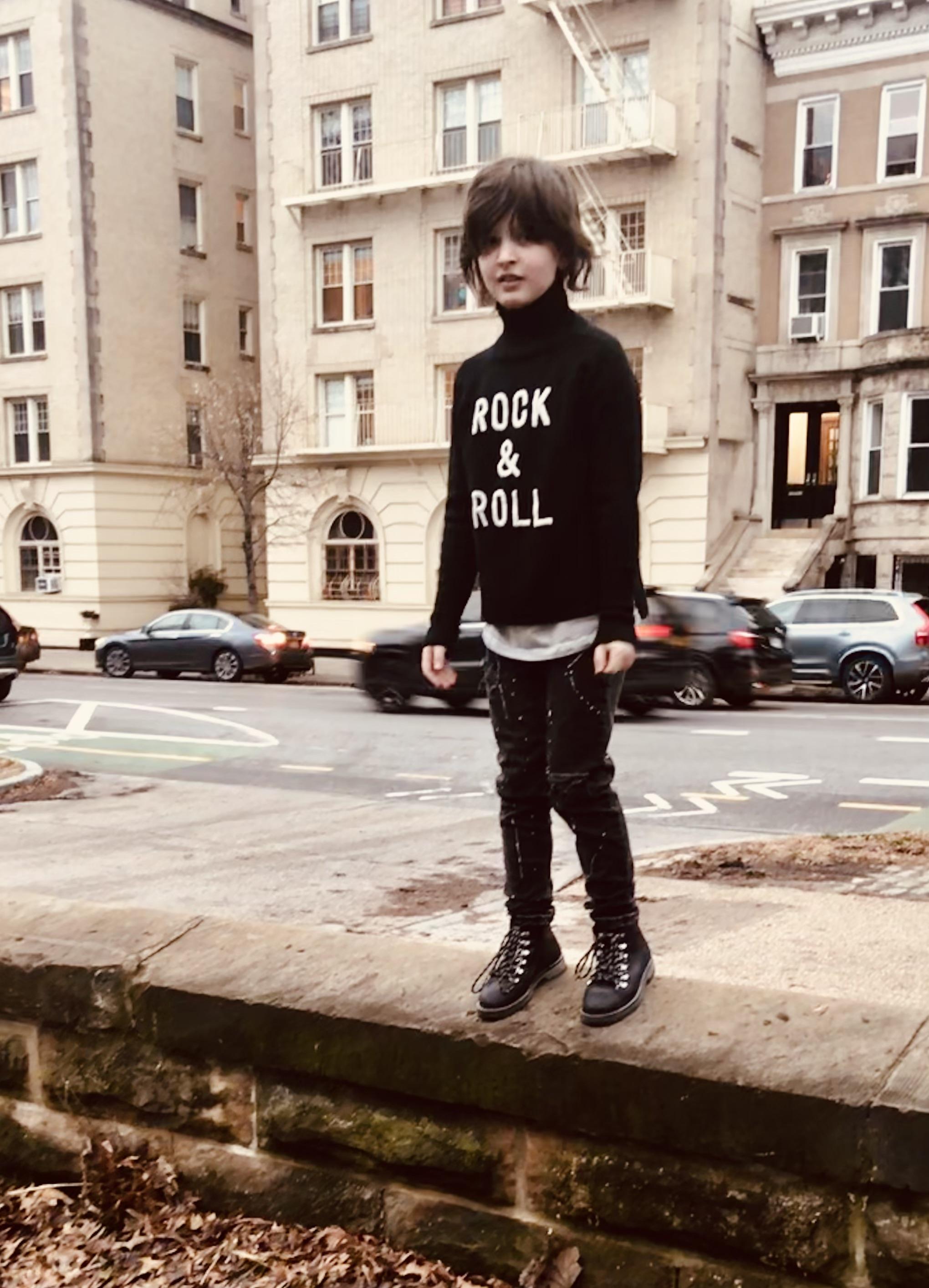 actor Leo James Davis large photo