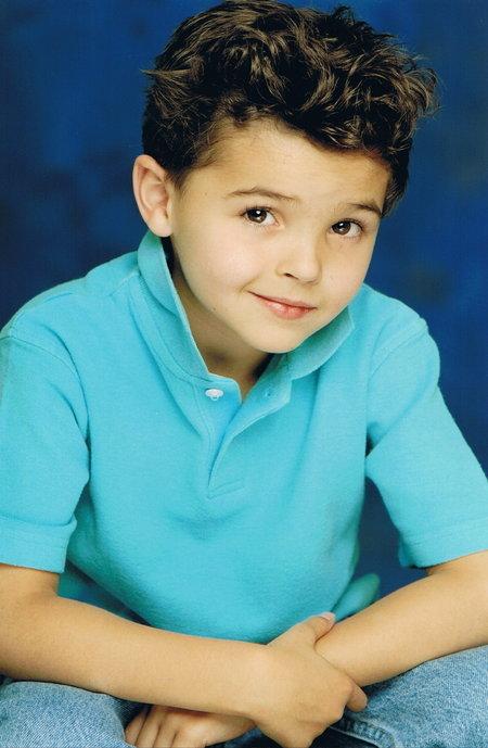 actor Logan Grove large photo