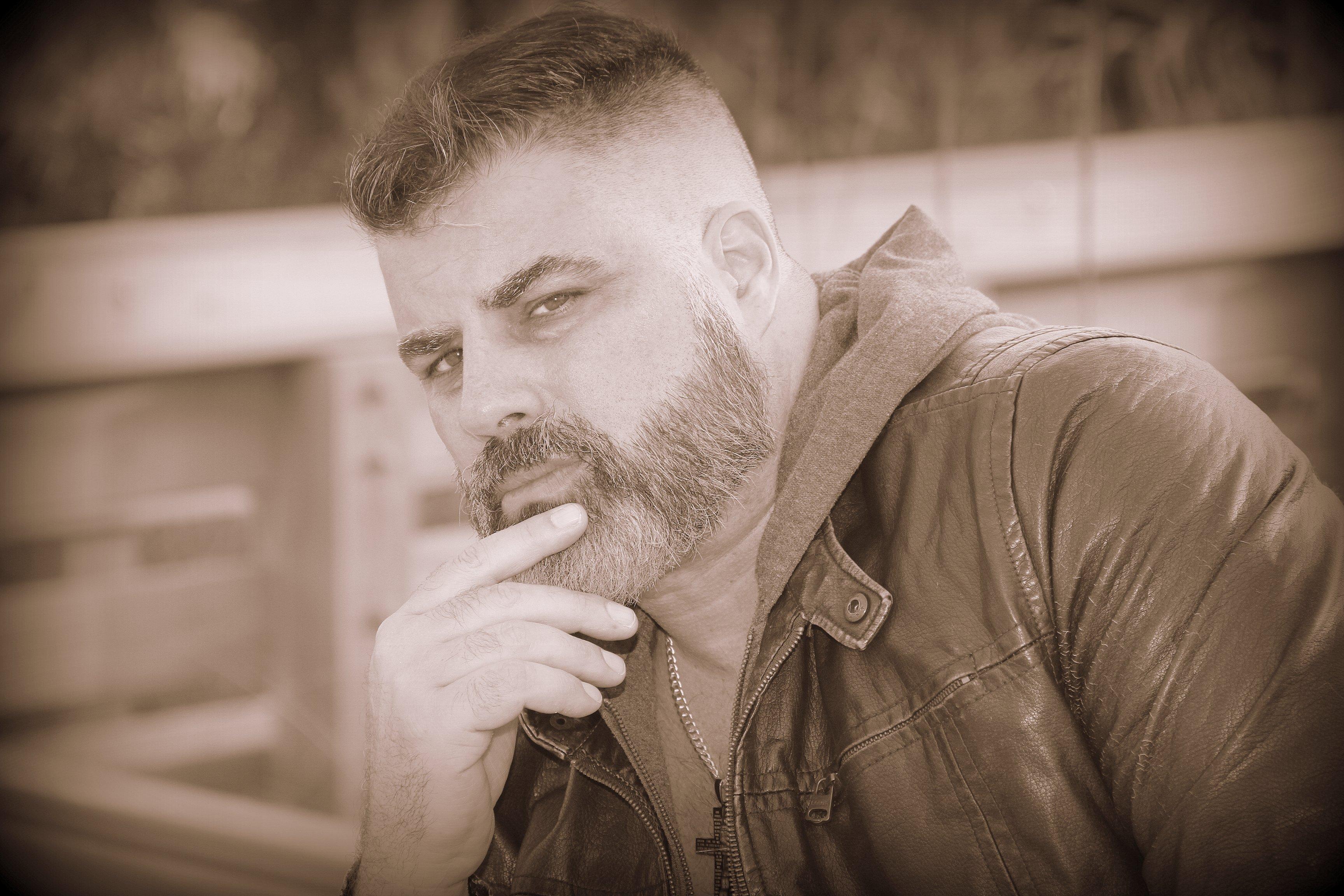 actor Shawn Alexander Thompson large photo