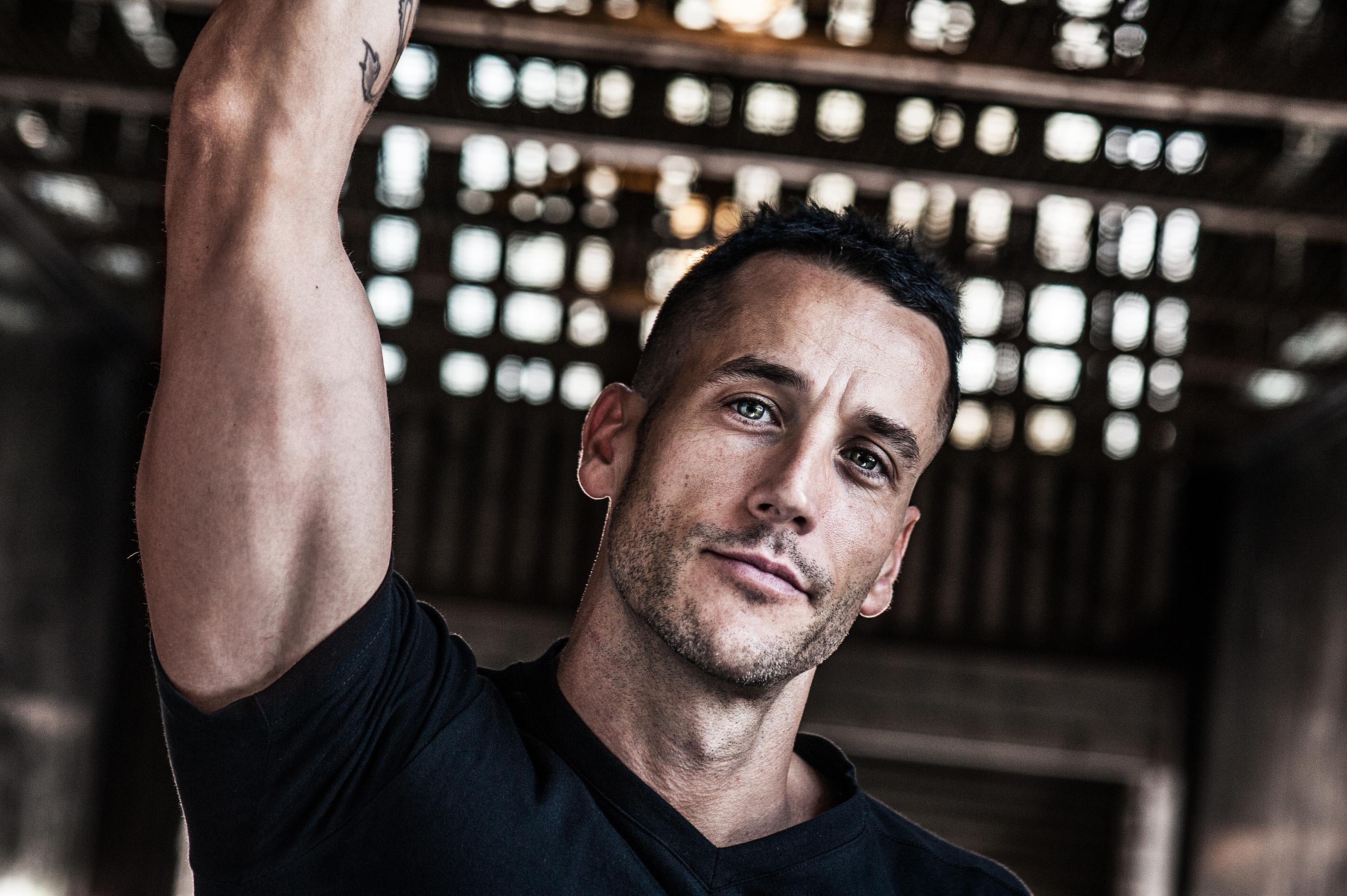 actor TJ Cheslea large photo