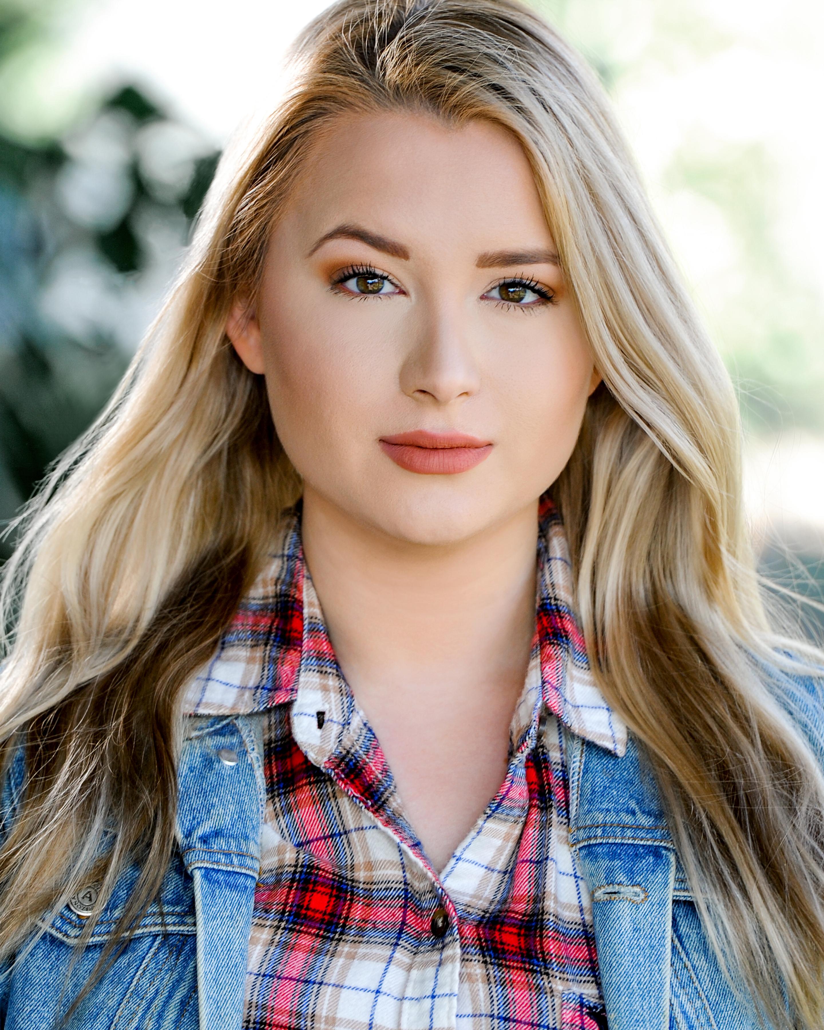 actor Sedona Feretto large photo