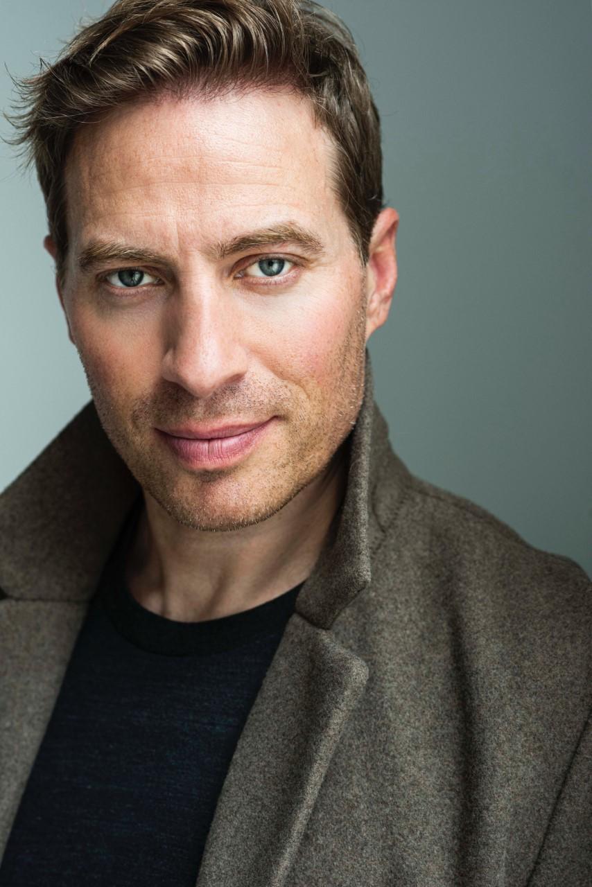 actor Derek Kun large photo