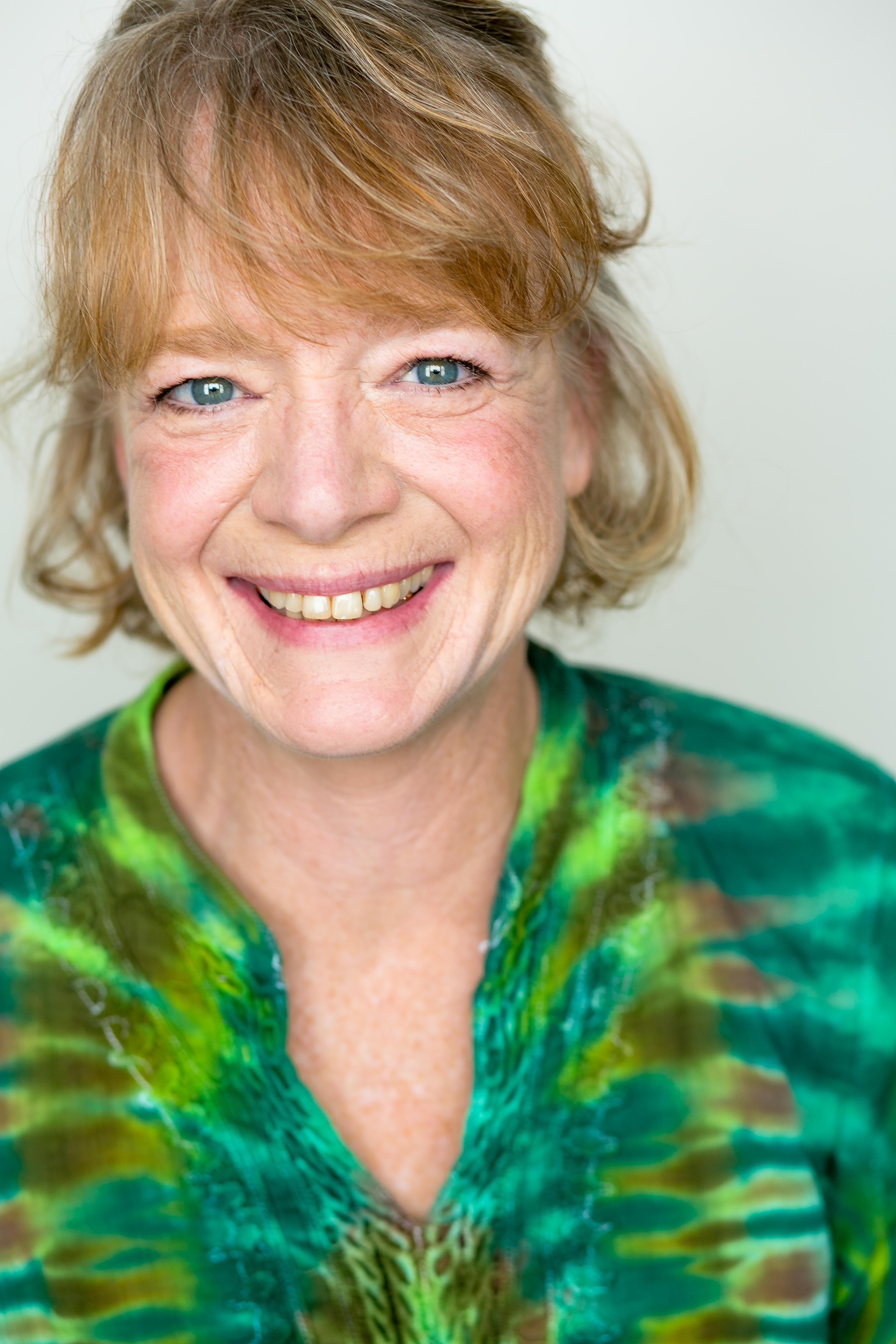 actor Gwyn LaRee large photo