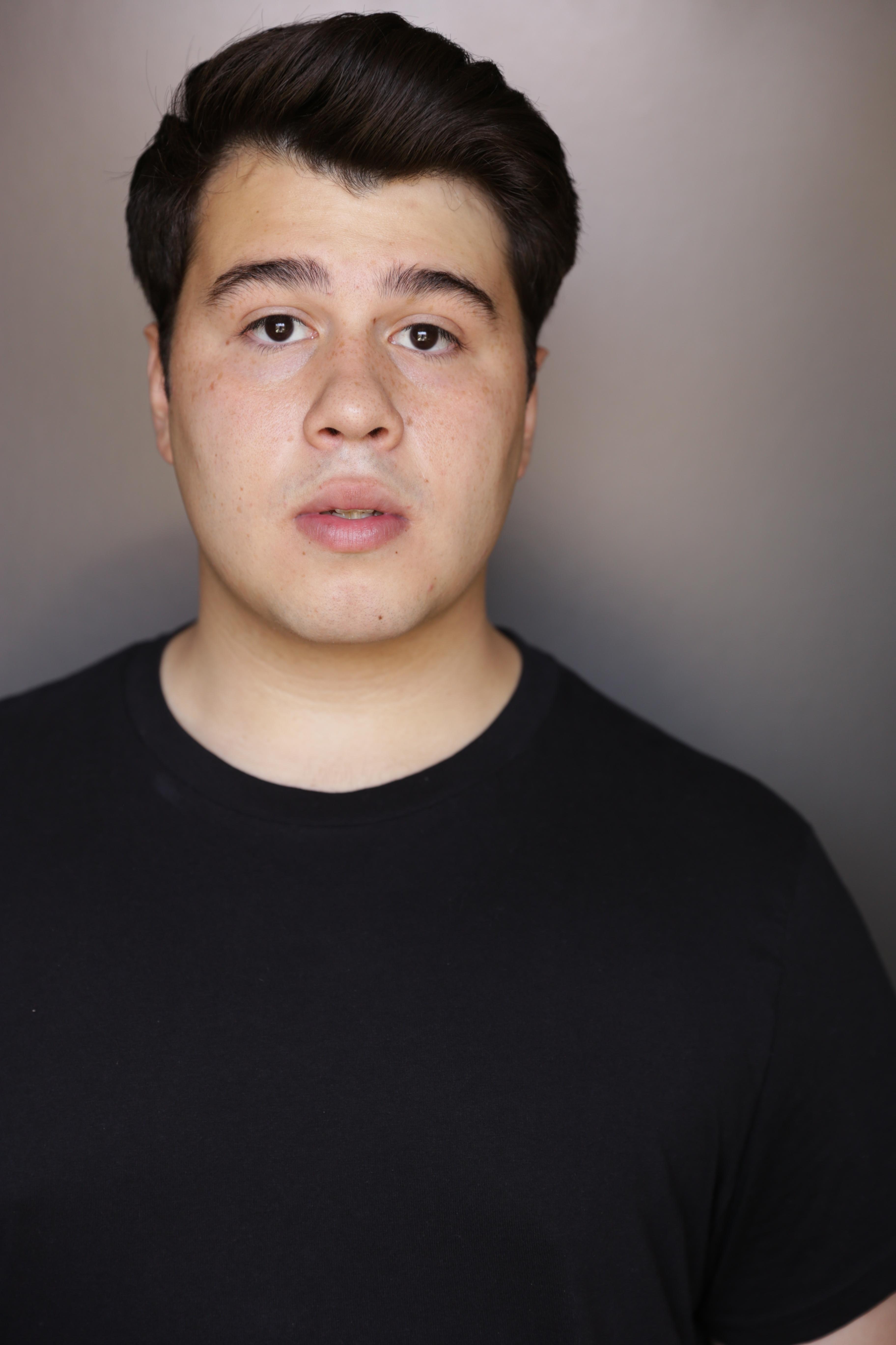 actor Esteban Dager large photo