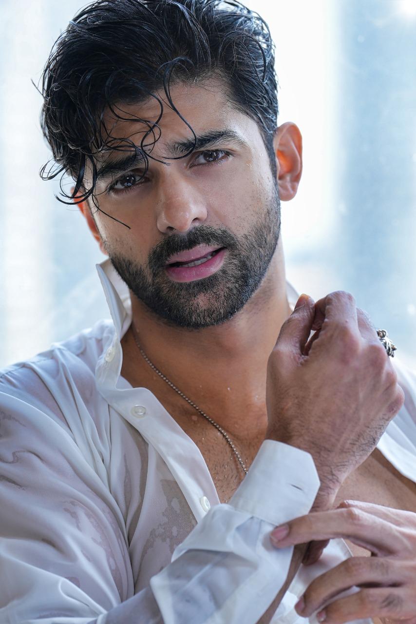 actor Taha Shah Badussha large photo