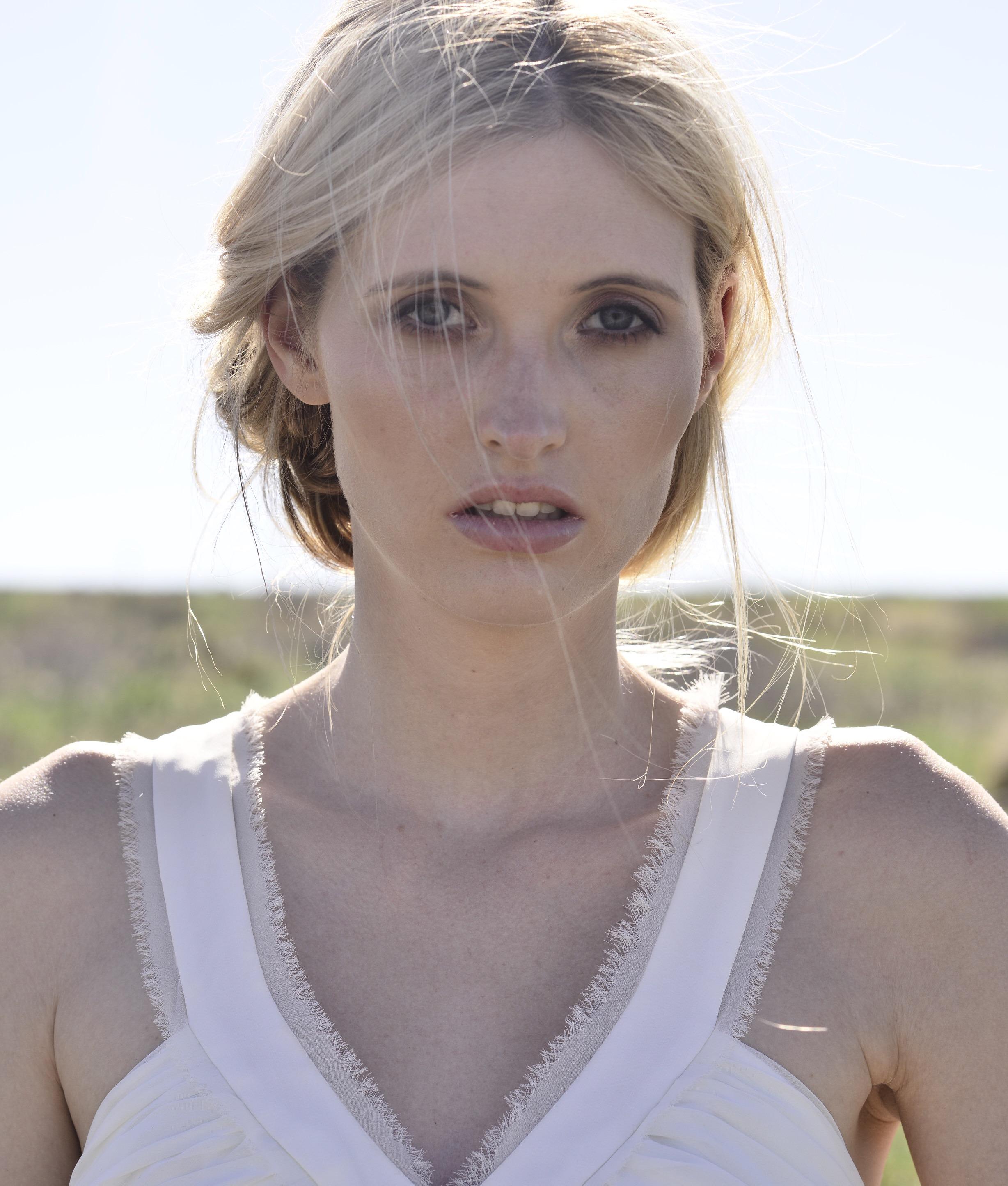 actor Bridget Hearst large photo