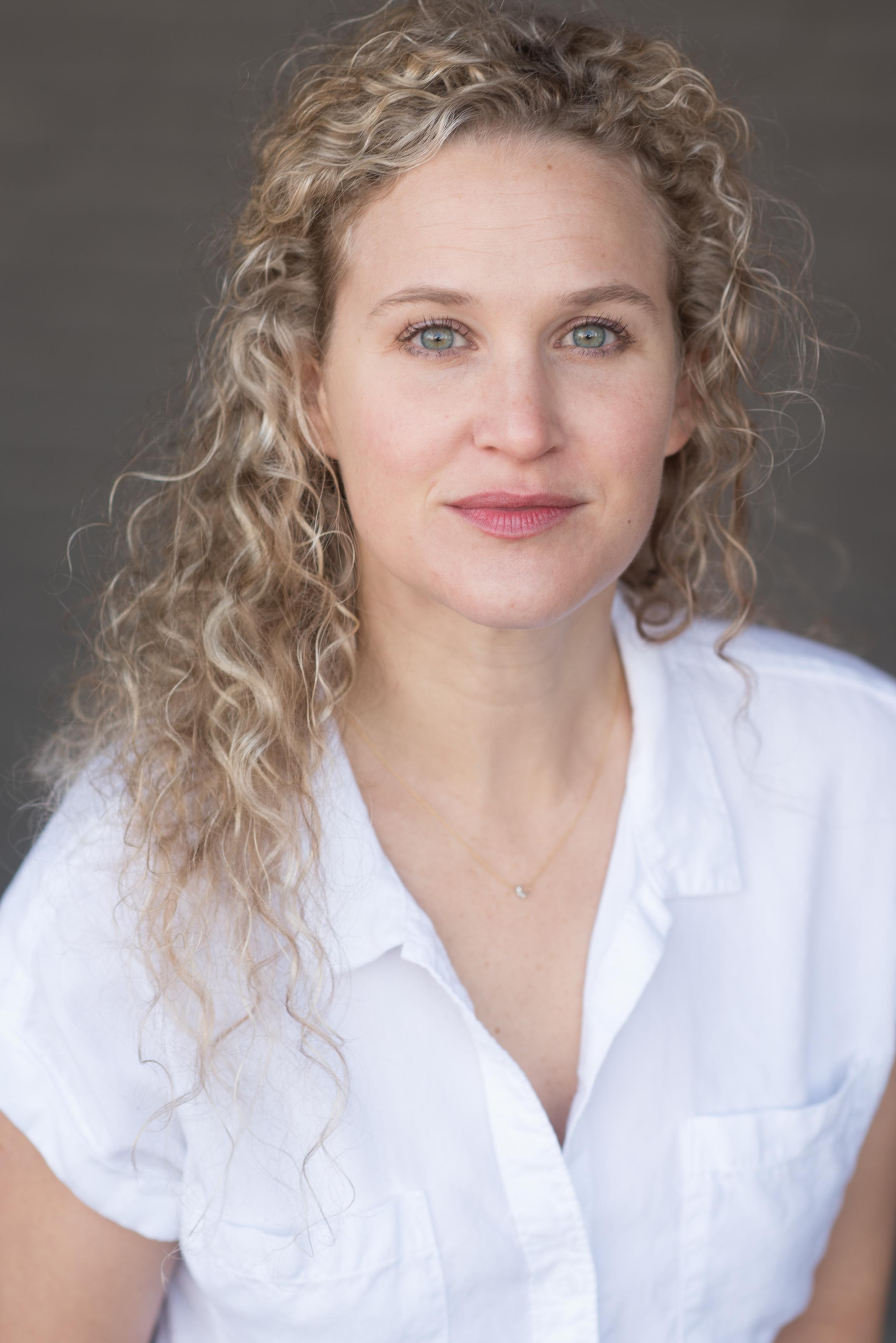 actor Bethany DeZelle large photo