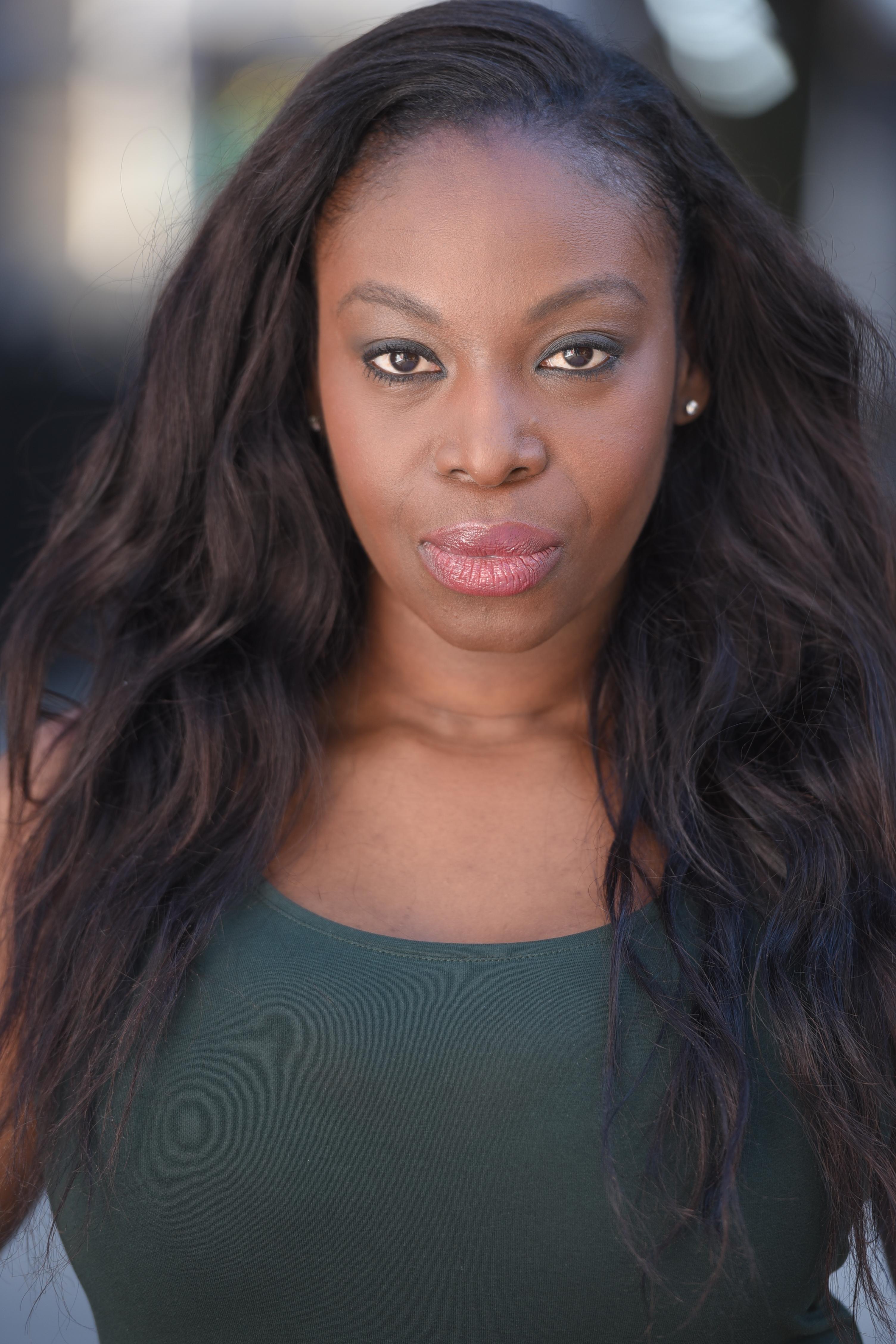 actor Dee Beasnael large photo