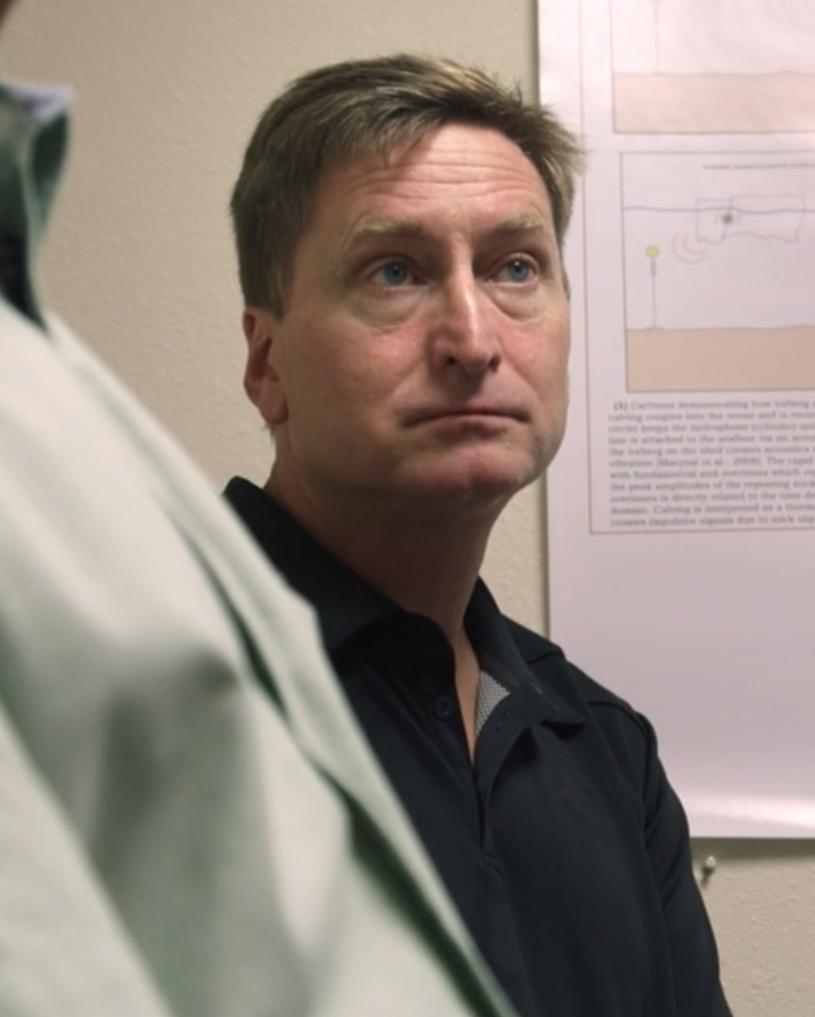 actor Robert Dziak large photo