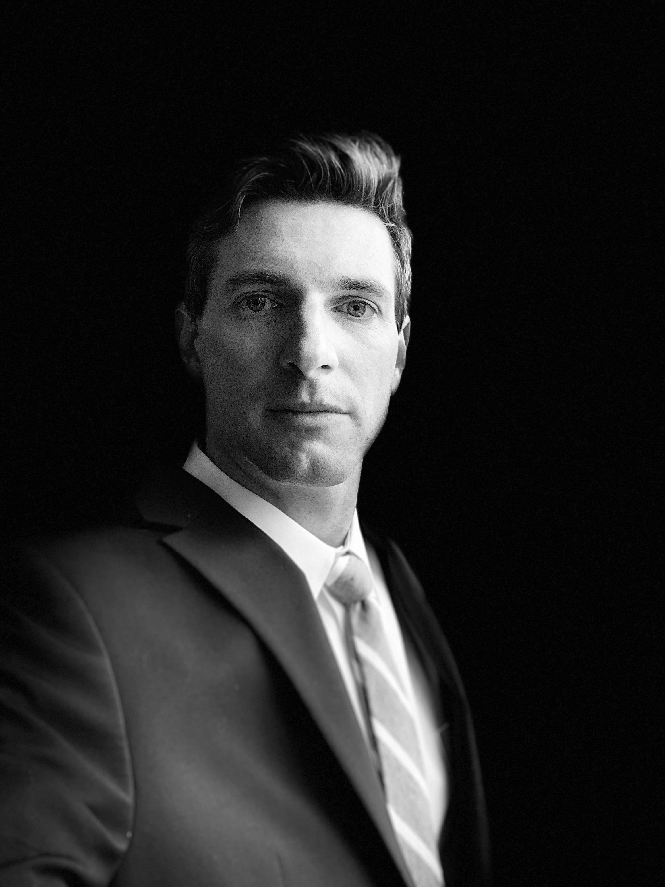 actor Dan La Porta large photo